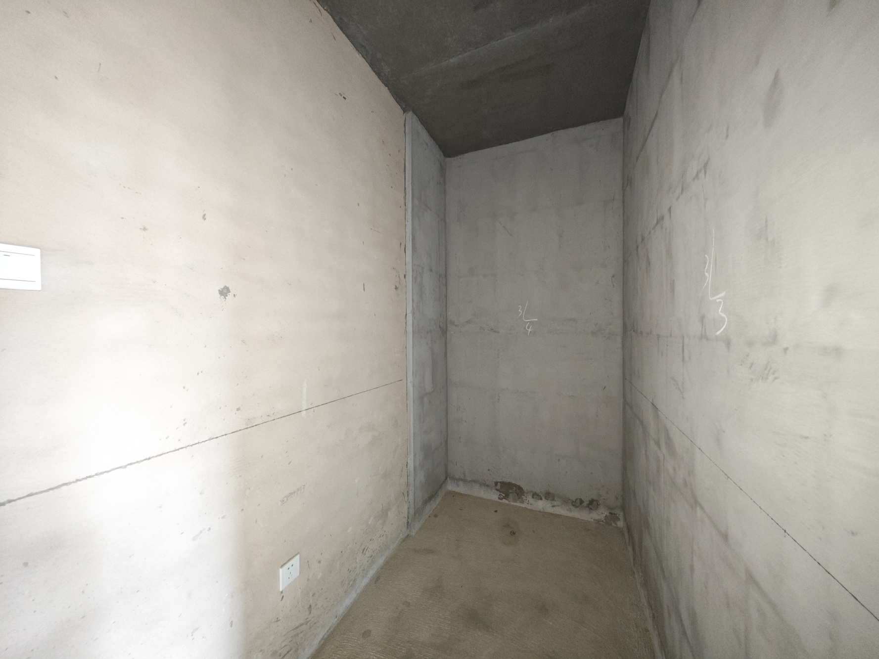 中建嘉和城  4室2厅1卫   115.00万卧室