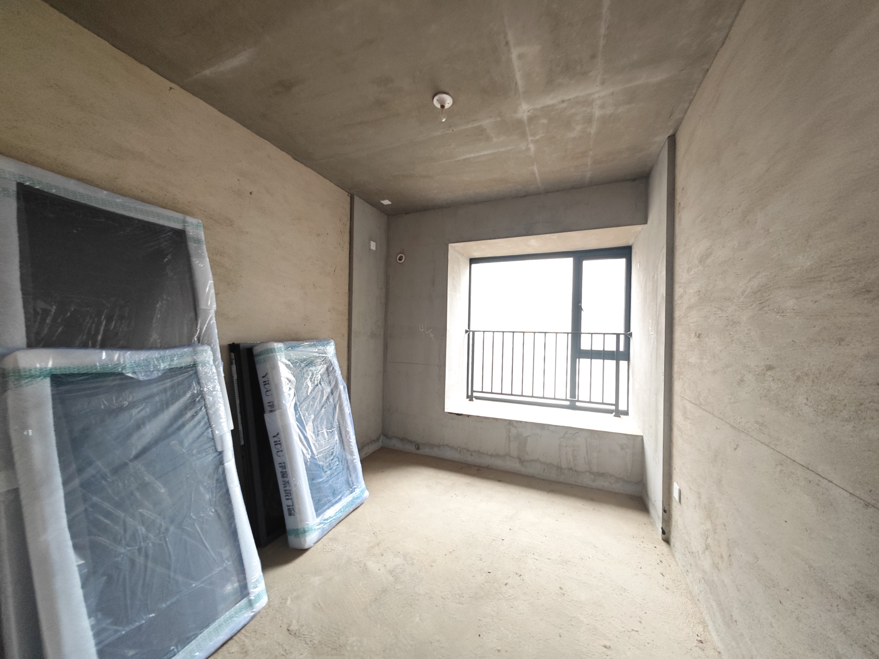 中建嘉和城  4室2厅1卫   115.00万卧室