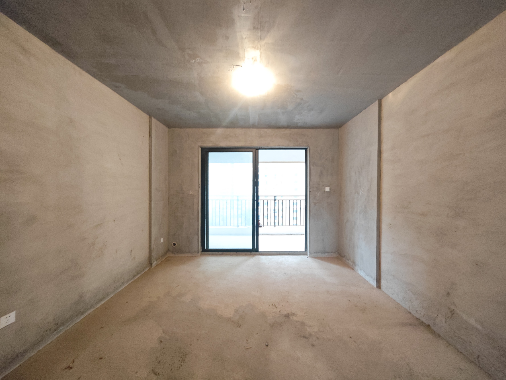 中建嘉和城  4室2厅2卫   110.00万