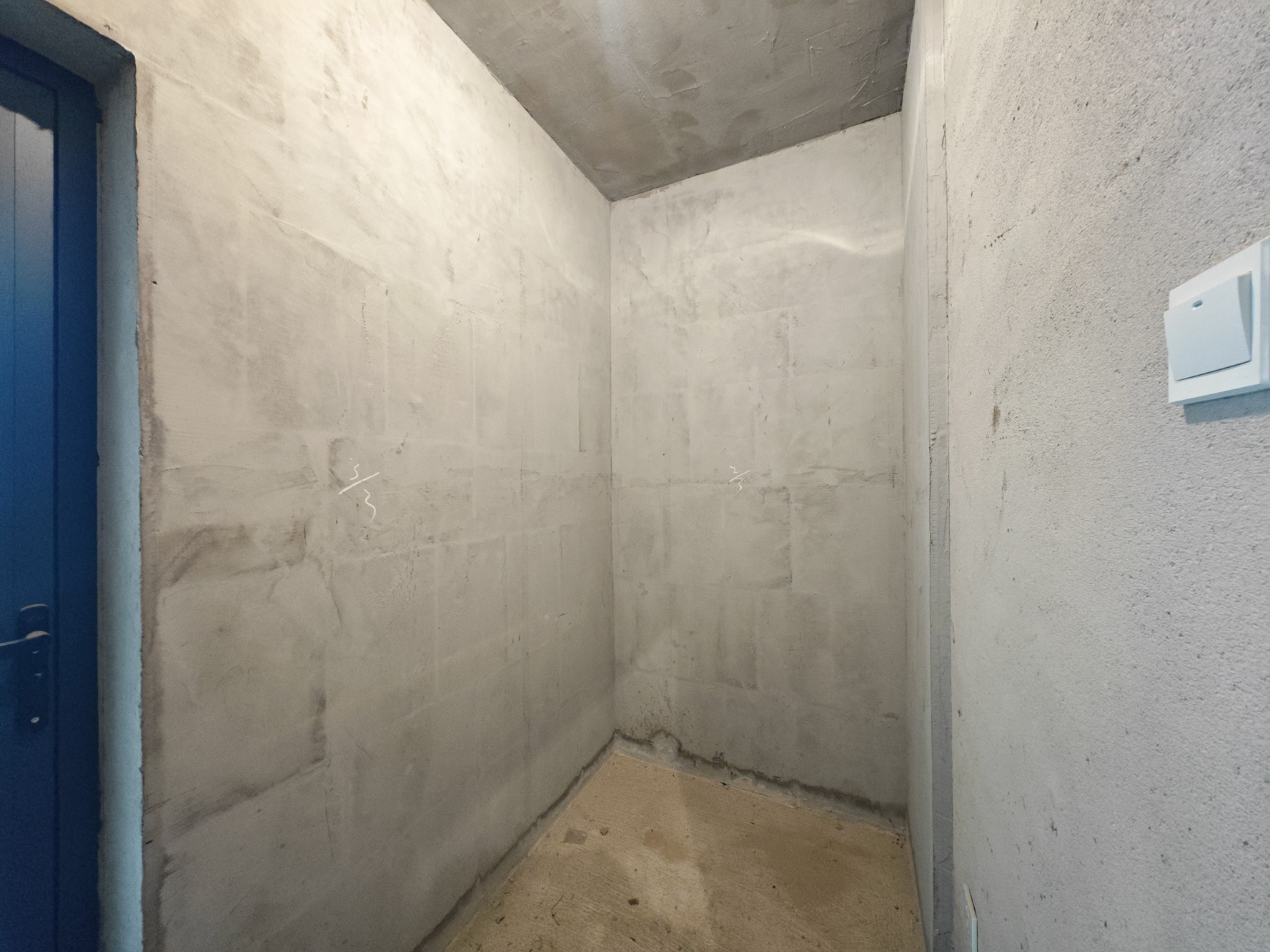 中建嘉和城  4室2厅2卫   110.00万卧室