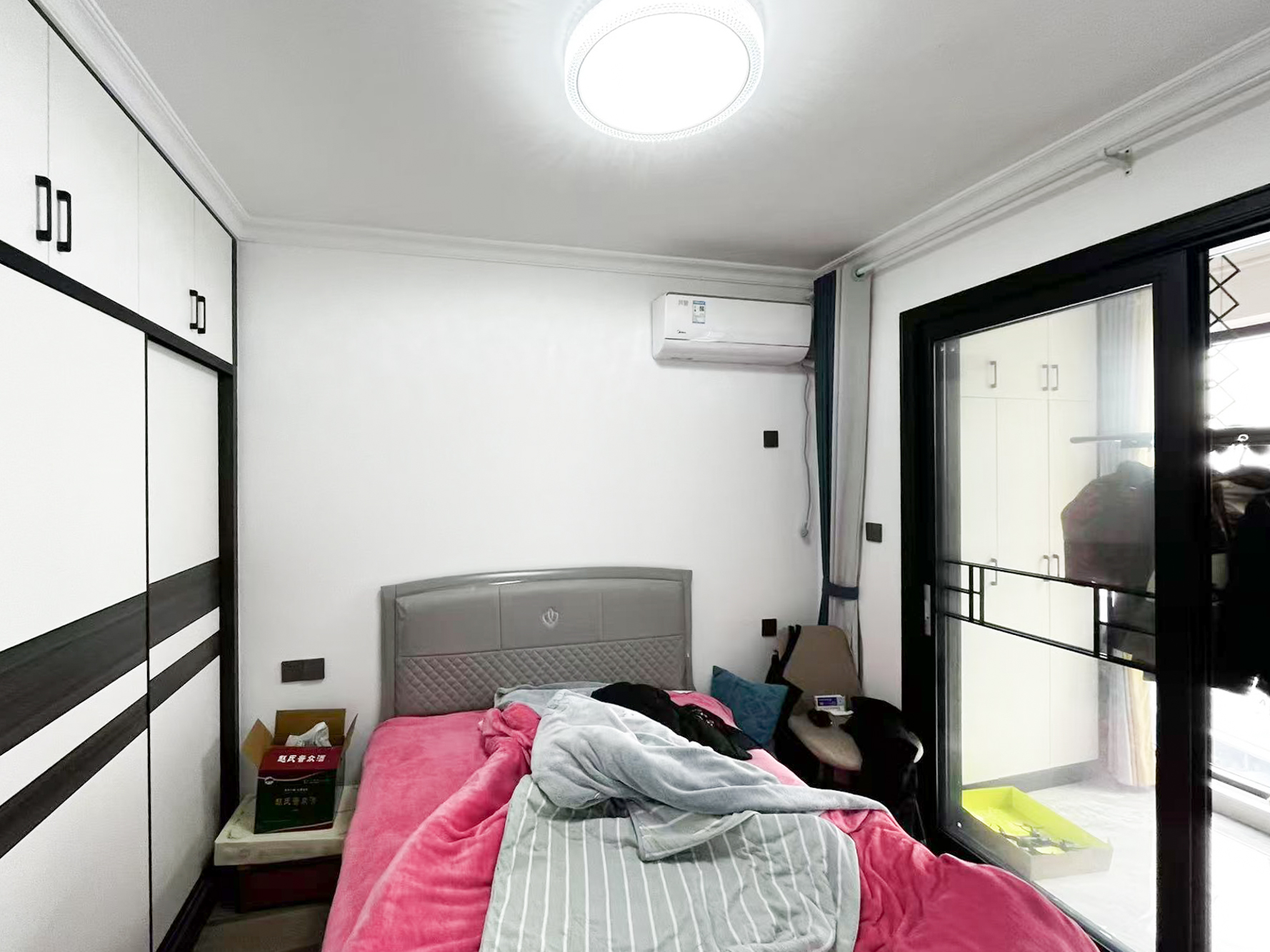 云栖国际  4室2厅2卫    77.0万 云栖国际  4室2厅2卫    77.0万卧室