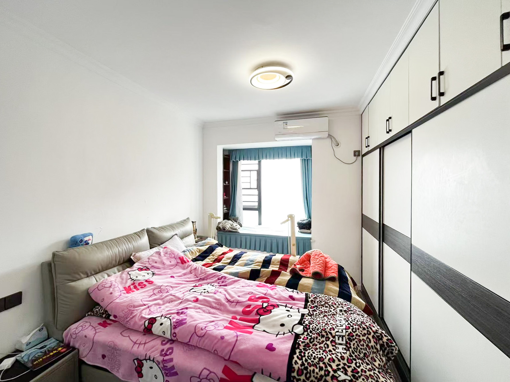 云栖国际  4室2厅2卫    77.0万 云栖国际  4室2厅2卫    77.0万卧室