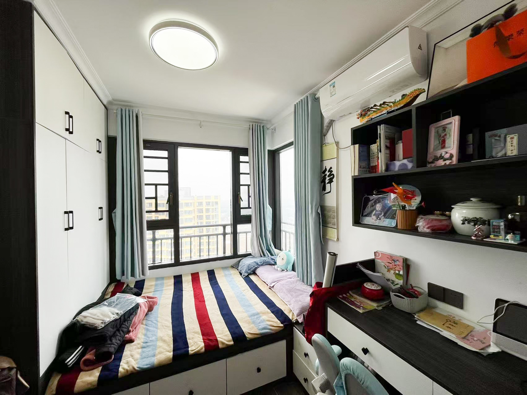 云栖国际  4室2厅2卫    77.0万 云栖国际  4室2厅2卫    77.0万卧室