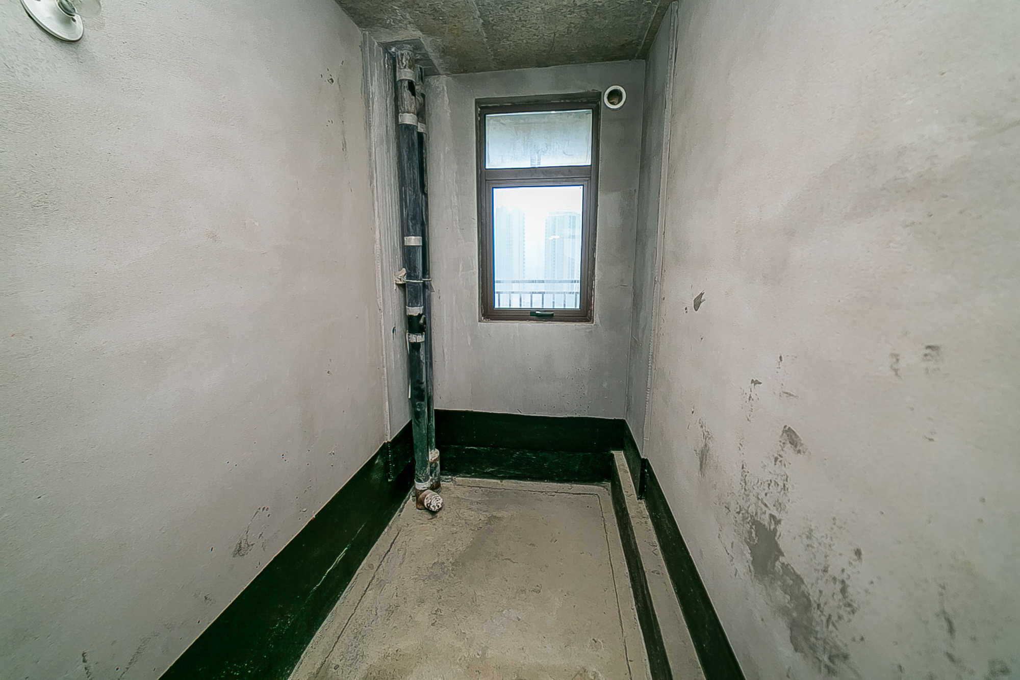 中建江山壹号  5室2厅4卫    650.0万 中建江山壹号  5室2厅4卫    650.0万卫生间