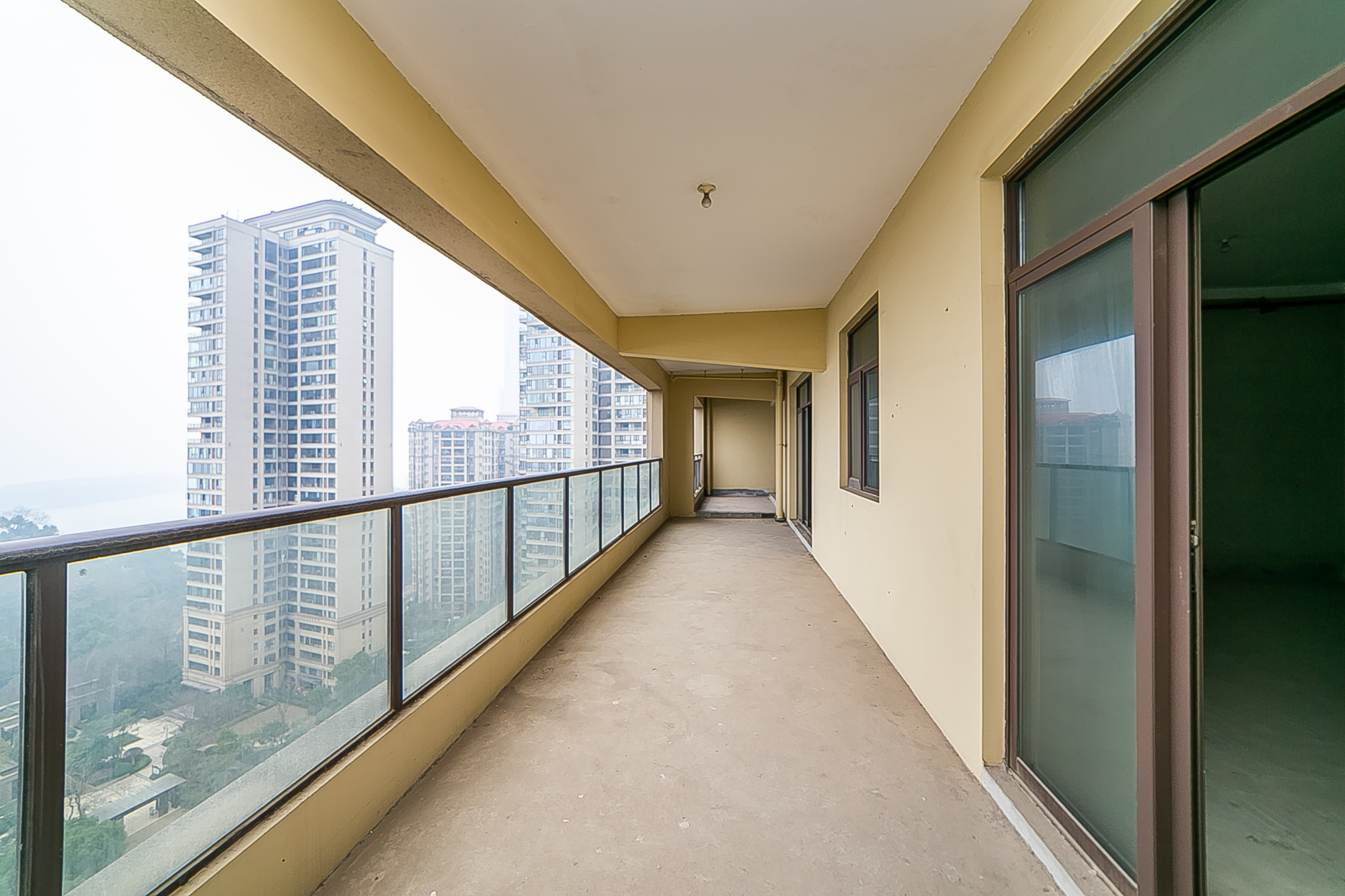 中建江山壹号  5室2厅4卫    650.0万 中建江山壹号  5室2厅4卫    650.0万其他