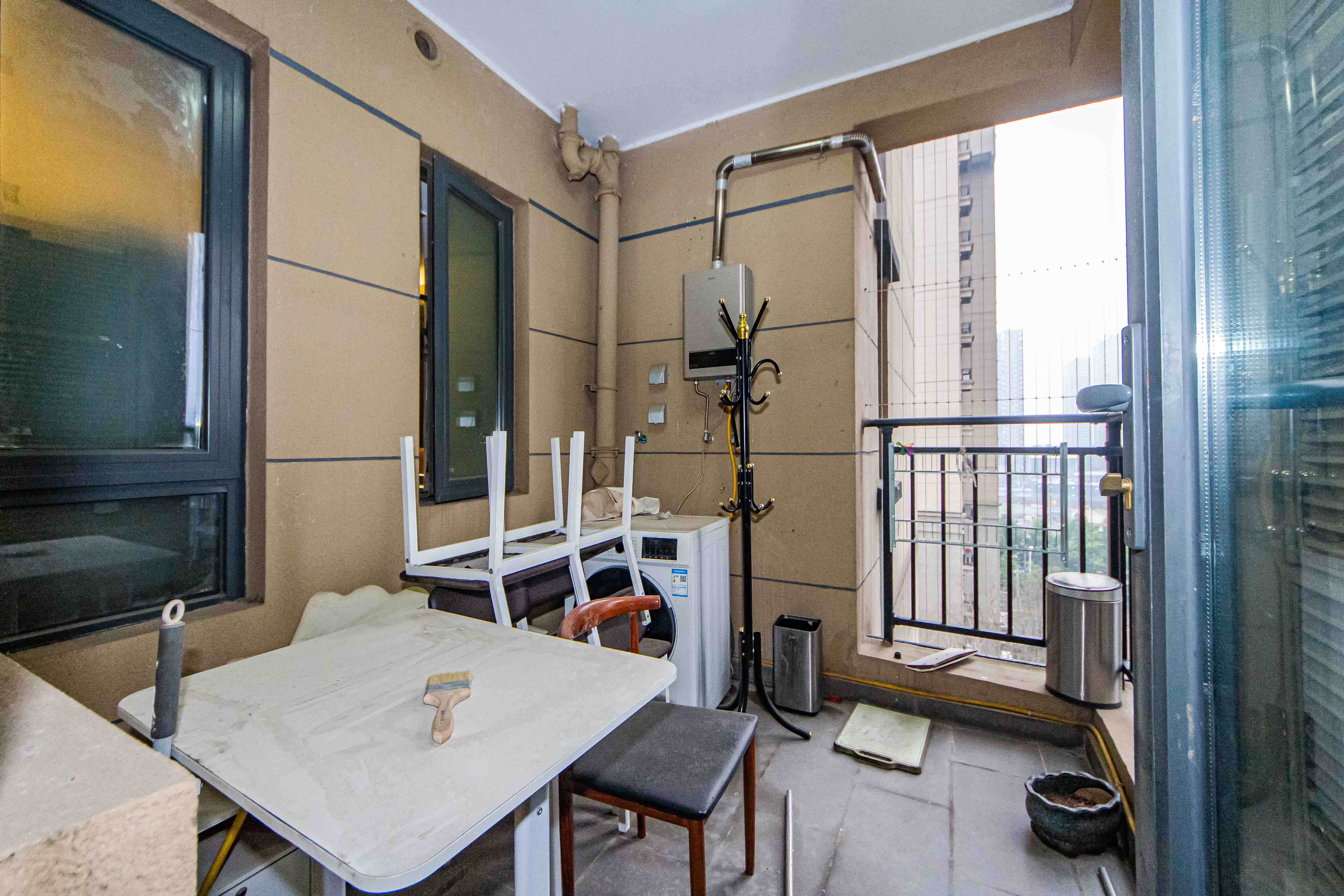 恒大御景半岛锦绣苑 4室2厅2卫 230.0万 恒大御景半岛锦绣苑 4室2厅2卫 230.0万阳台