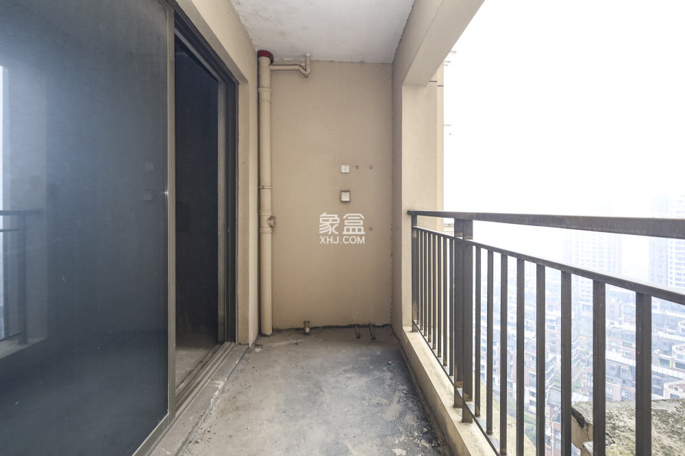 長沙雅居樂花園  4室2廳3衛(wèi)   185.00萬