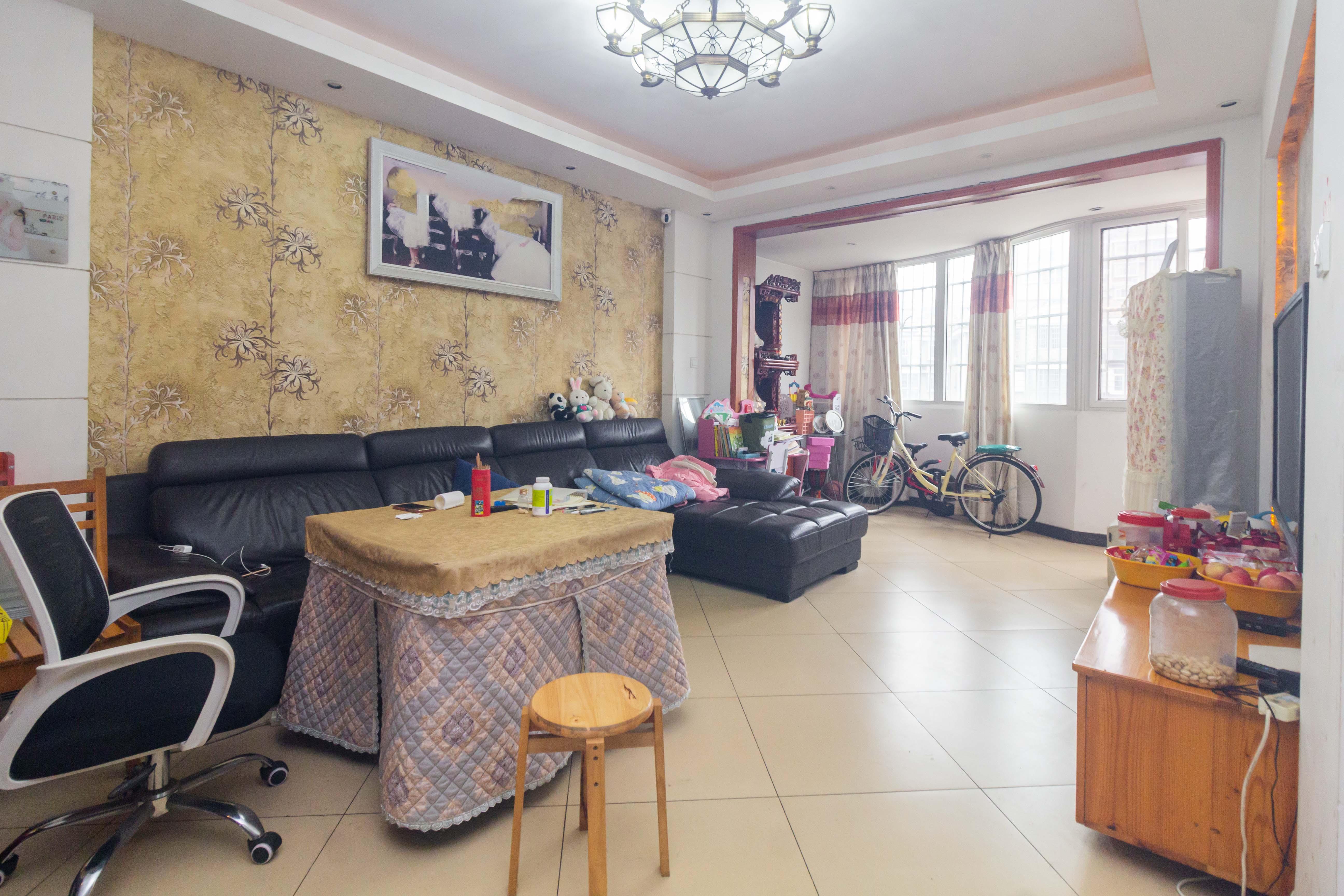 星城国际 4室3厅4卫 96.0万 星城国际 4室3厅4卫 96.0万客厅