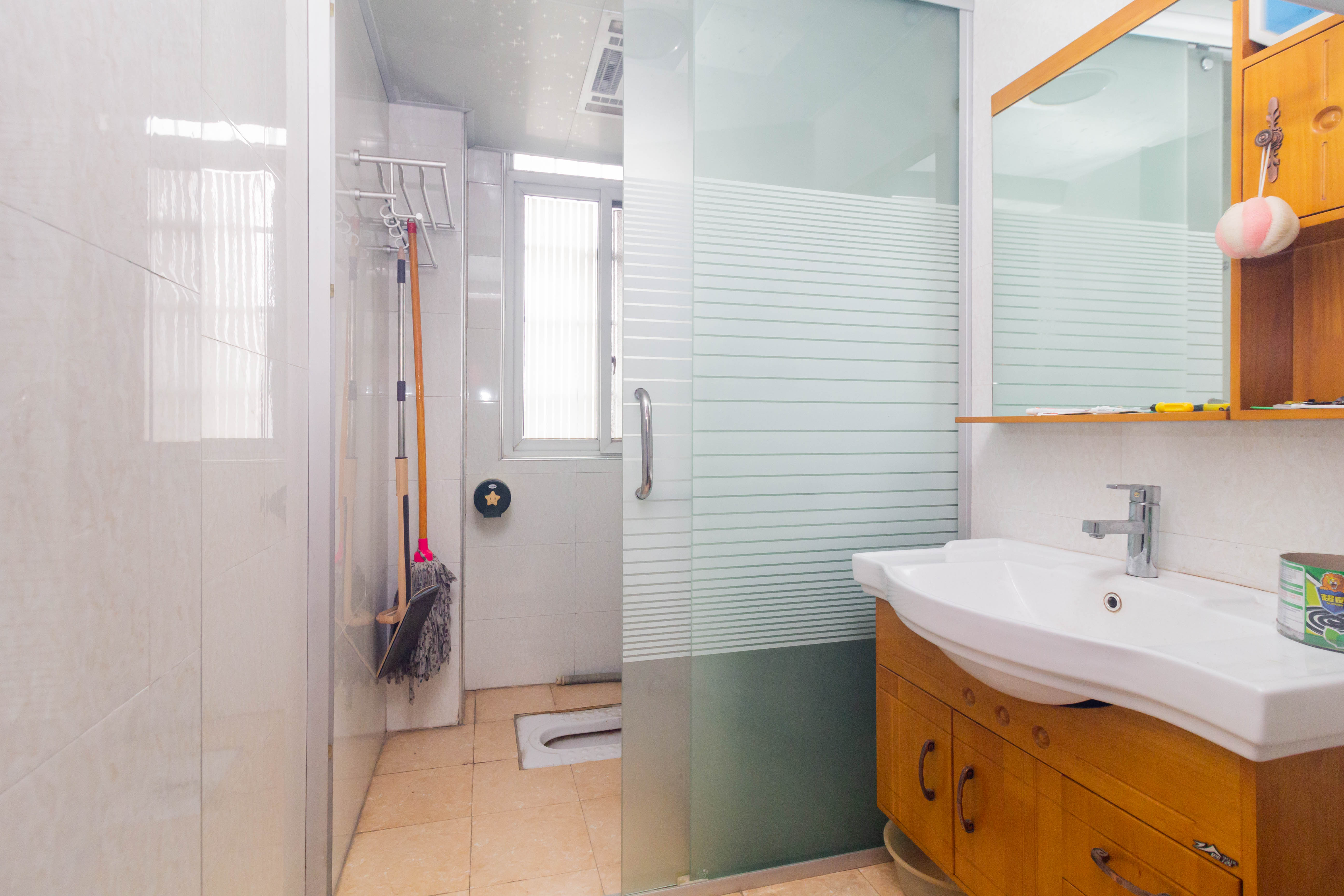 星城国际 4室3厅4卫 96.0万 星城国际 4室3厅4卫 96.0万卫生间