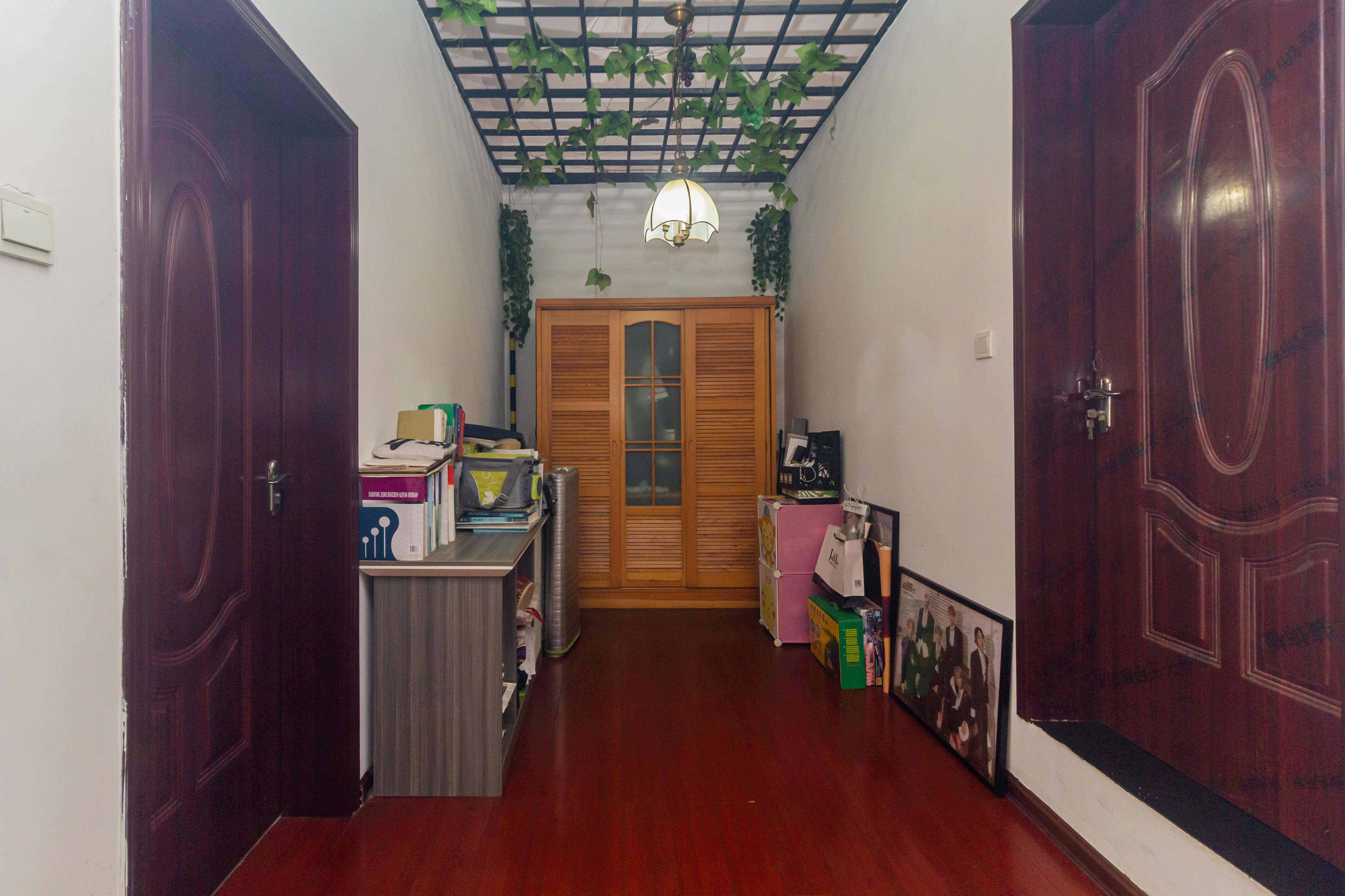 星城国际 4室3厅4卫 96.0万 星城国际 4室3厅4卫 96.0万卧室