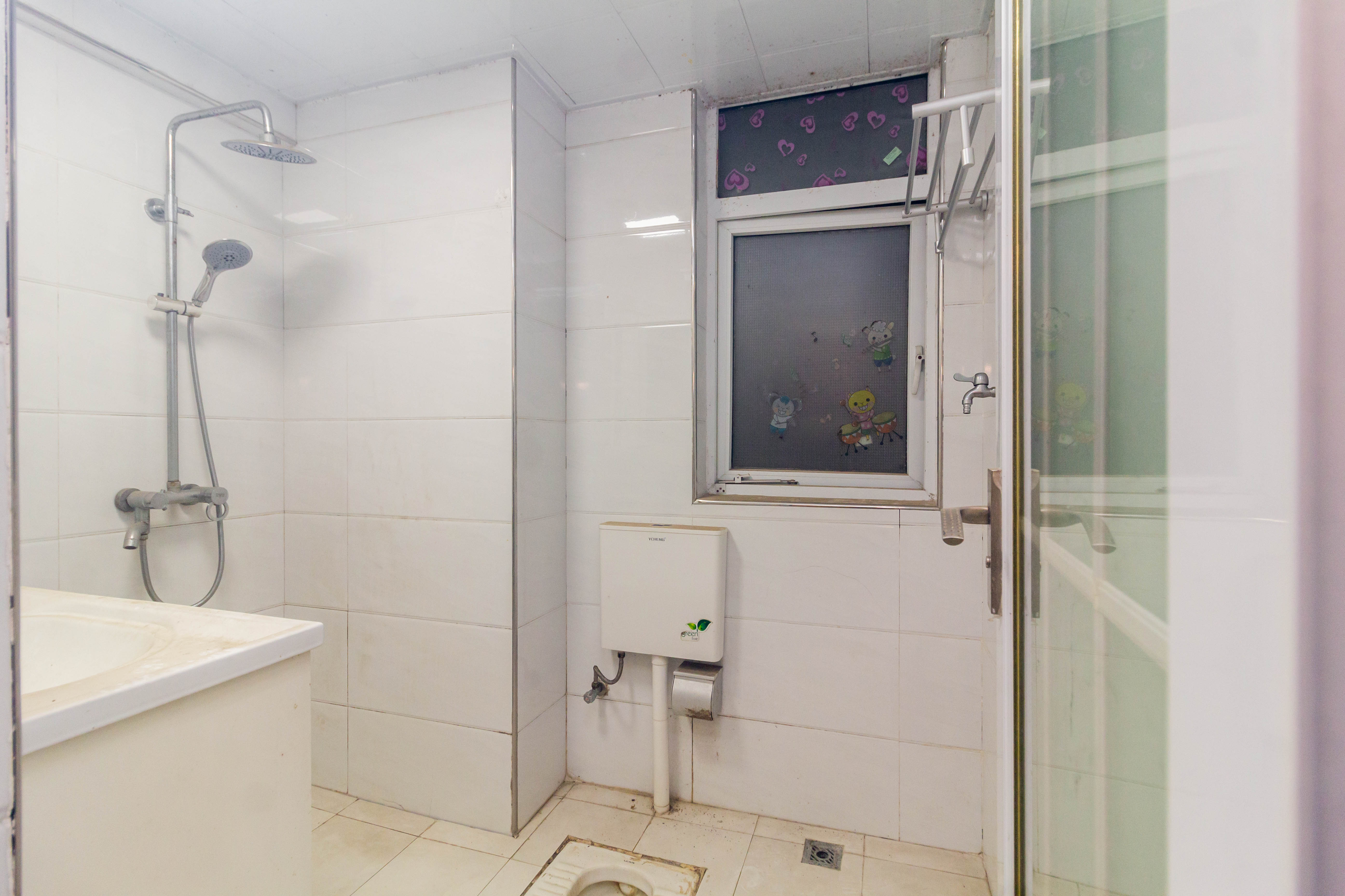 爵士湘 1室1厅1卫 25.0万 爵士湘 1室1厅1卫 25.0万卫生间