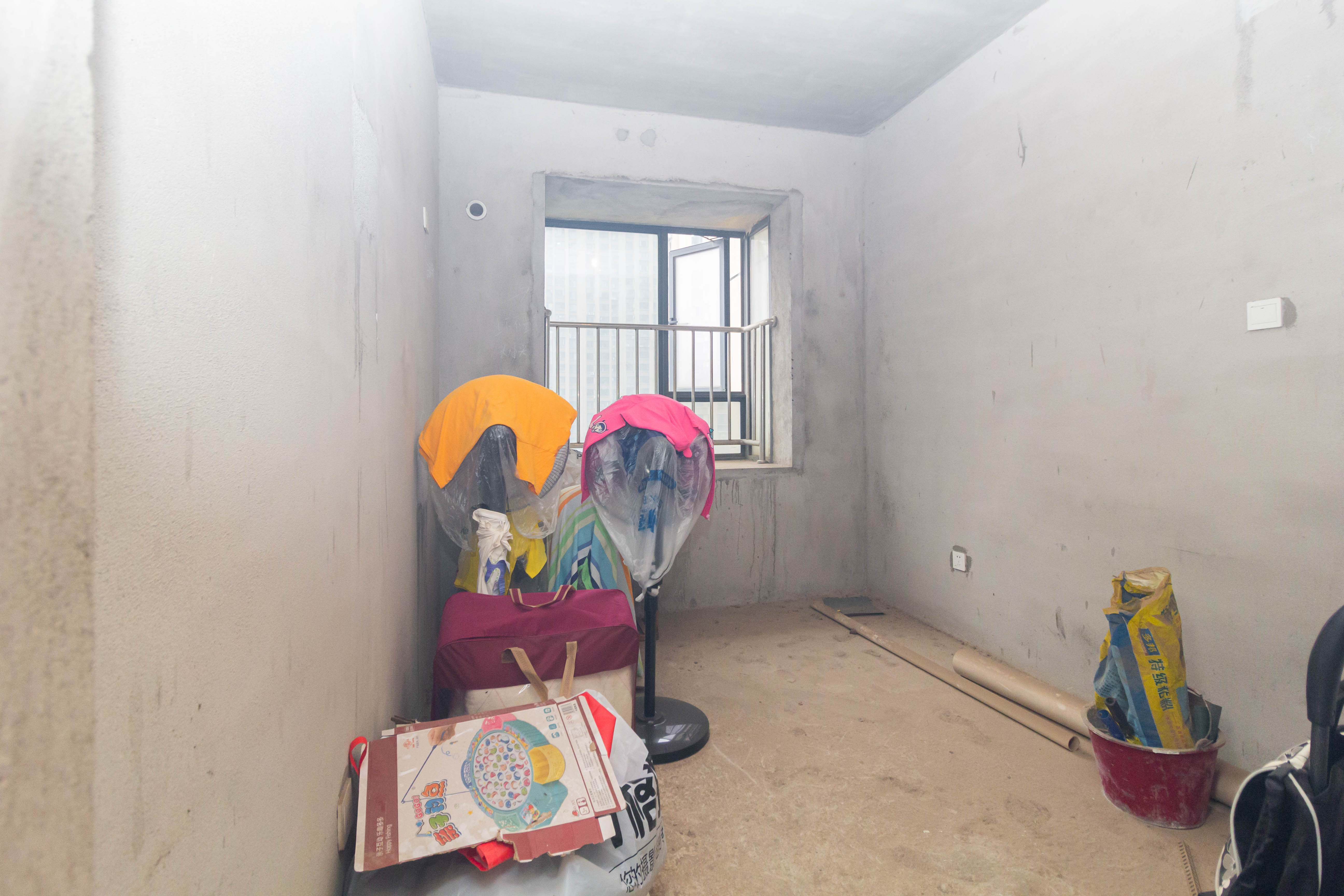 爵世名邸东湖(东湖壹号企业总部基地)  3室2厅2卫    85.0万 爵世名邸东湖(东湖壹号企业总部基地)  3室2厅2卫    85.0万卧室