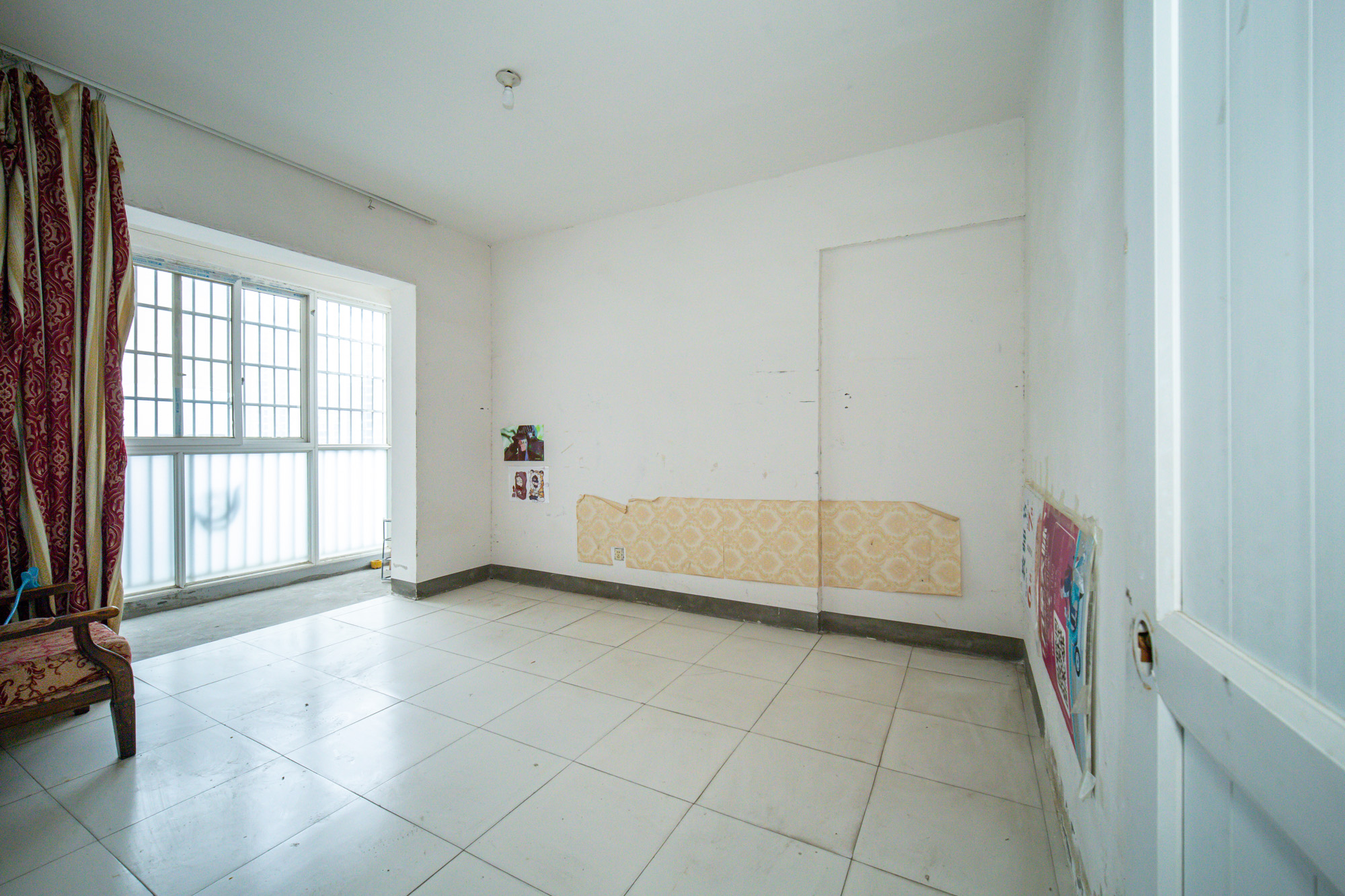 开源鑫景 4室2厅1卫 66.0万 开源鑫景 4室2厅1卫 66.0万卧室