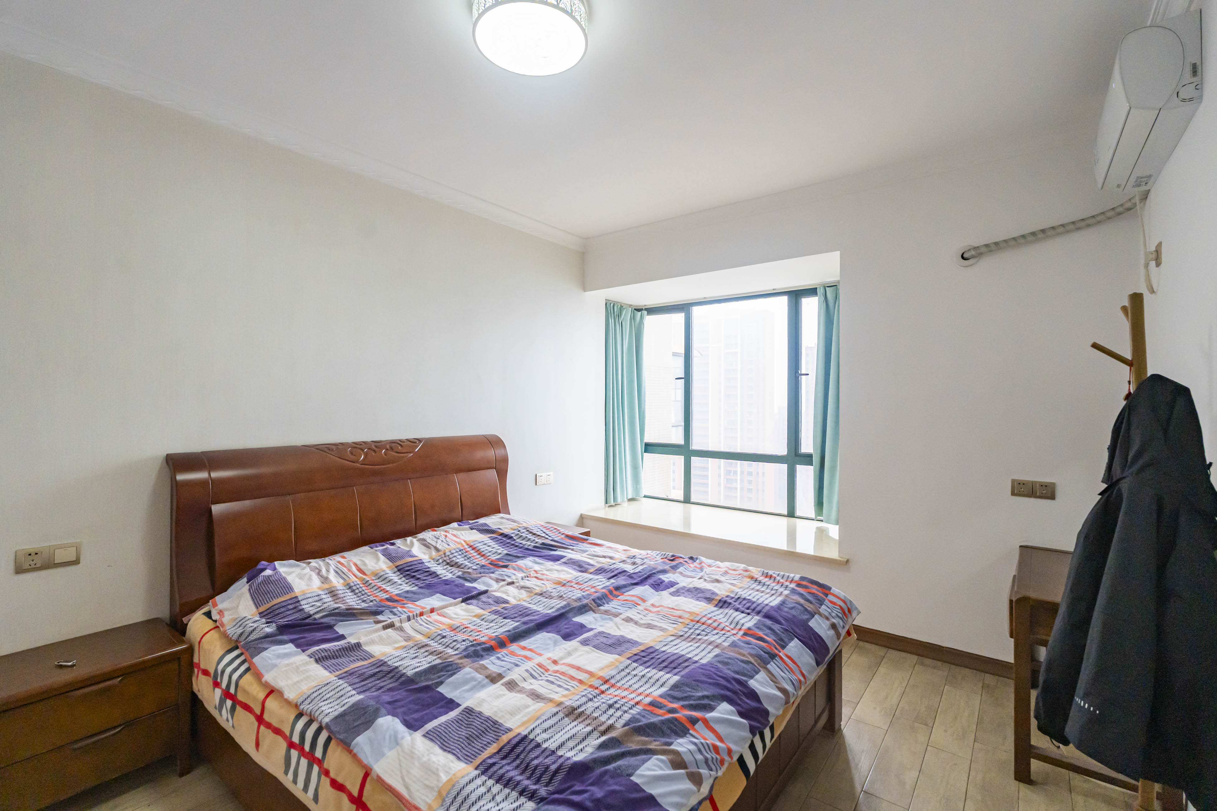 绿洲花园  3室2厅2卫    115.0万 绿洲花园  3室2厅2卫    115.0万卧室