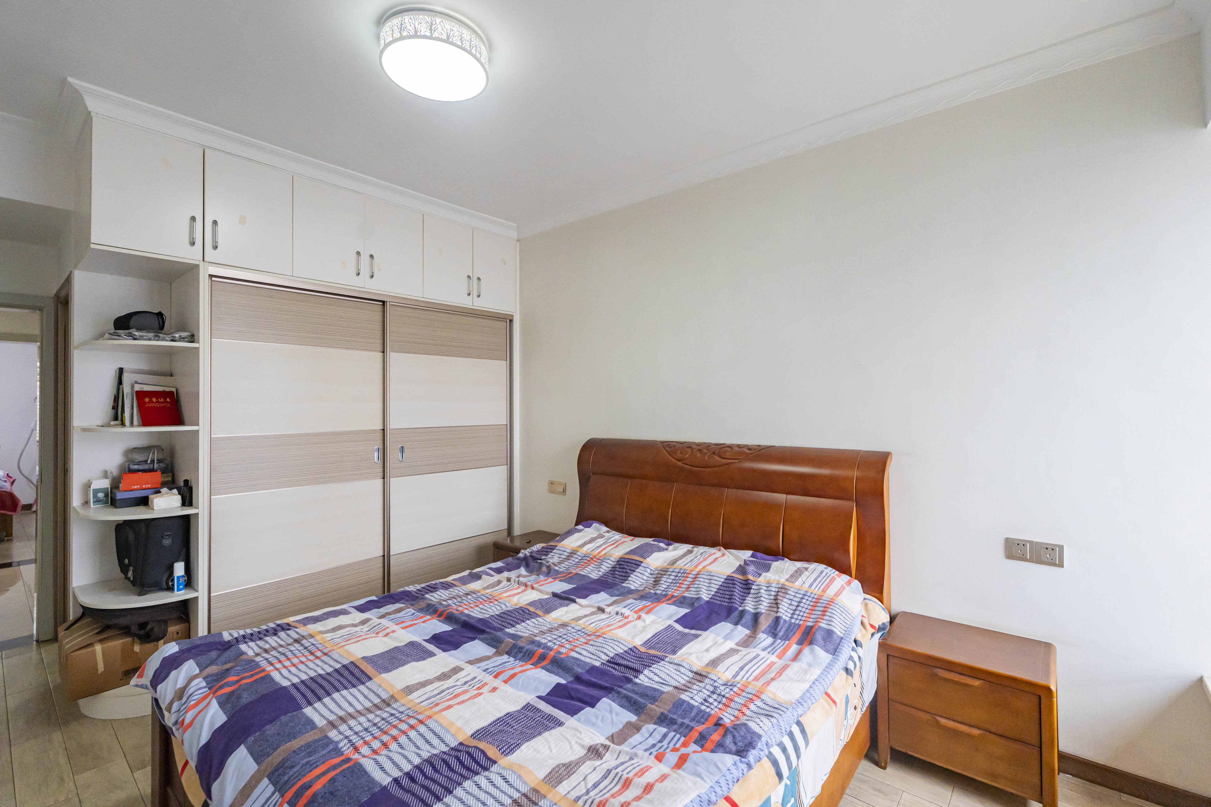 绿洲花园  3室2厅2卫    115.0万 绿洲花园  3室2厅2卫    115.0万卧室