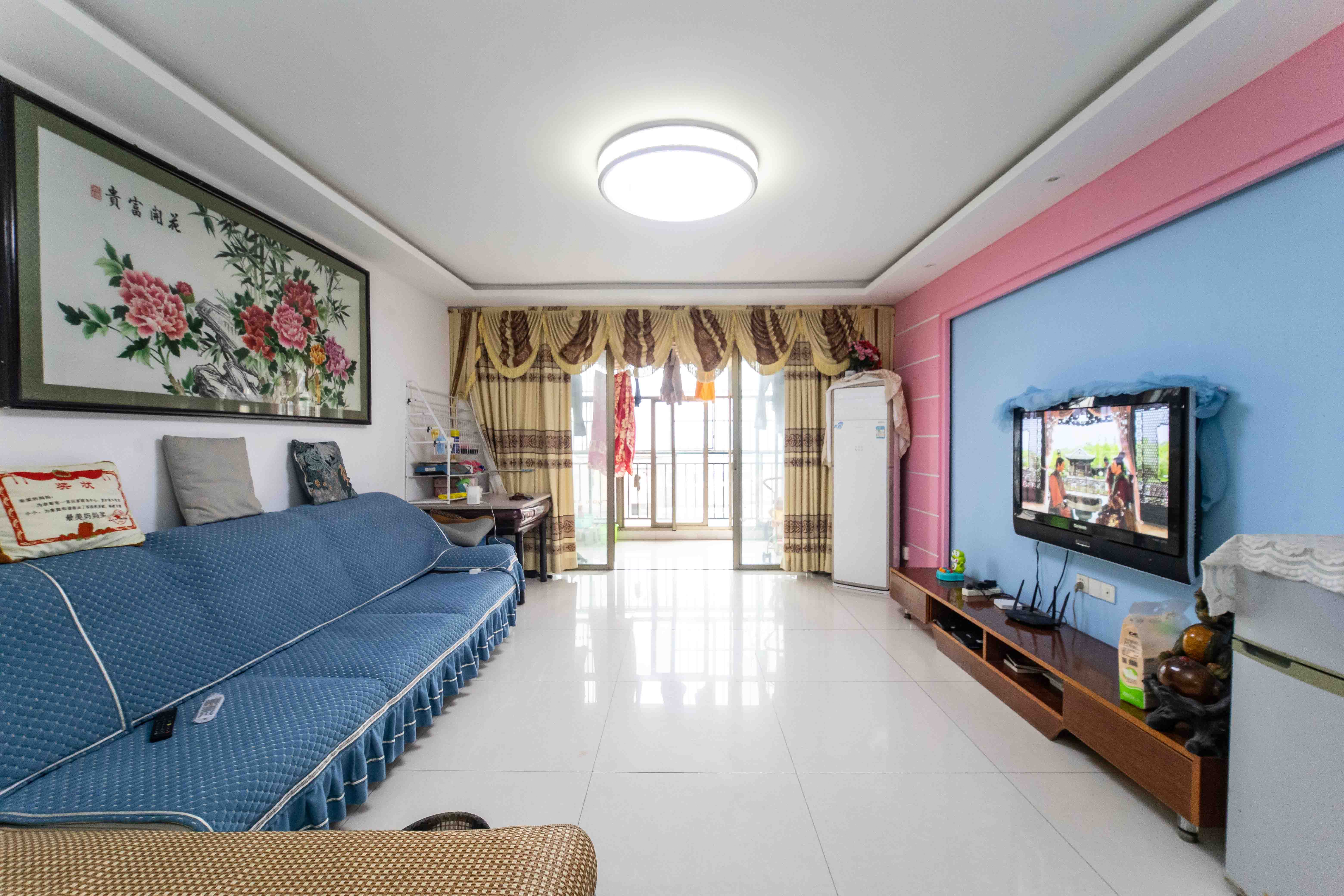 锦湘国际星城二期(锦雅苑) 3室2厅2卫 98.0万 锦湘国际星城二期(锦雅苑) 3室2厅2卫 98.0万客厅