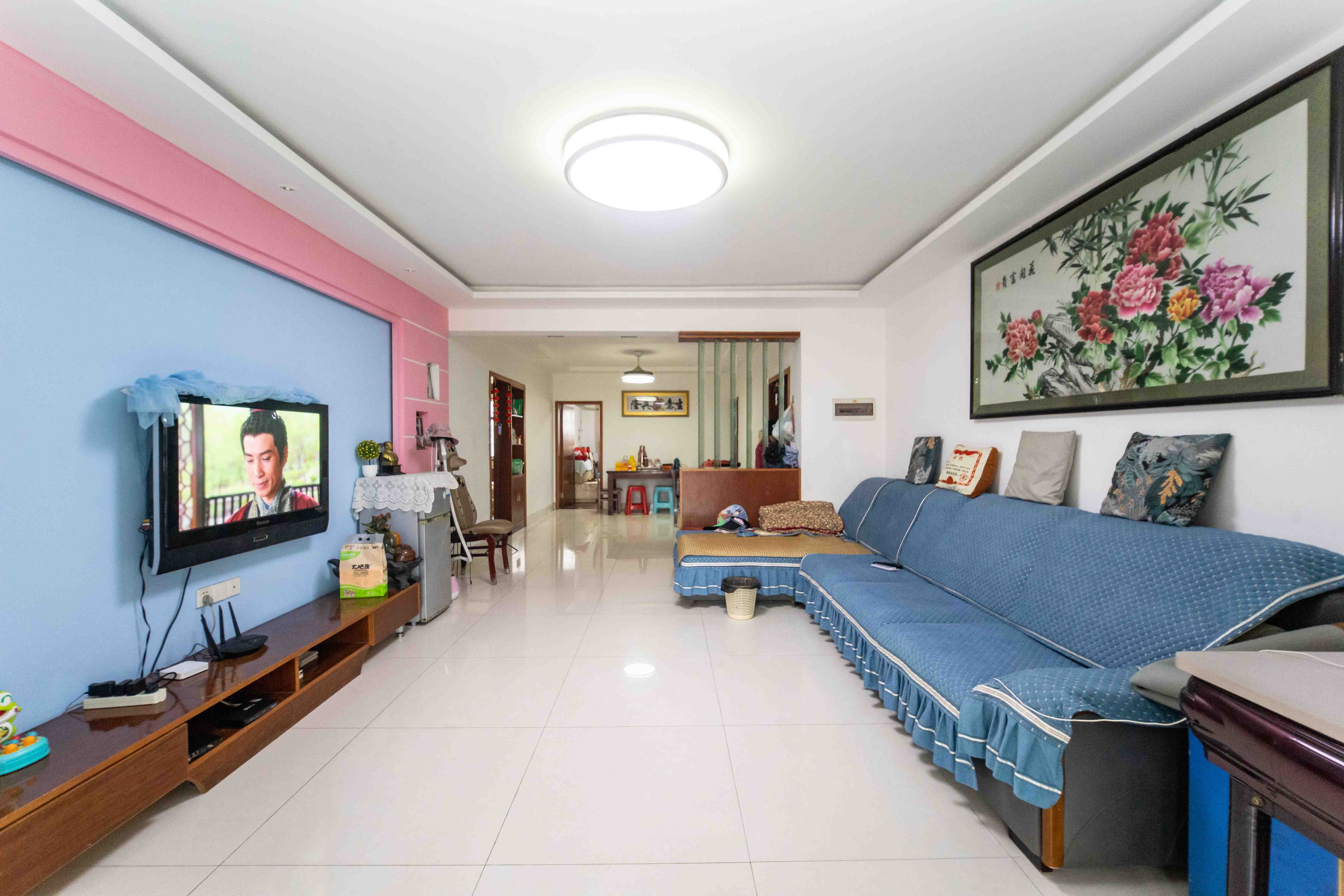 锦湘国际星城二期(锦雅苑) 3室2厅2卫 98.0万 锦湘国际星城二期(锦雅苑) 3室2厅2卫 98.0万客厅