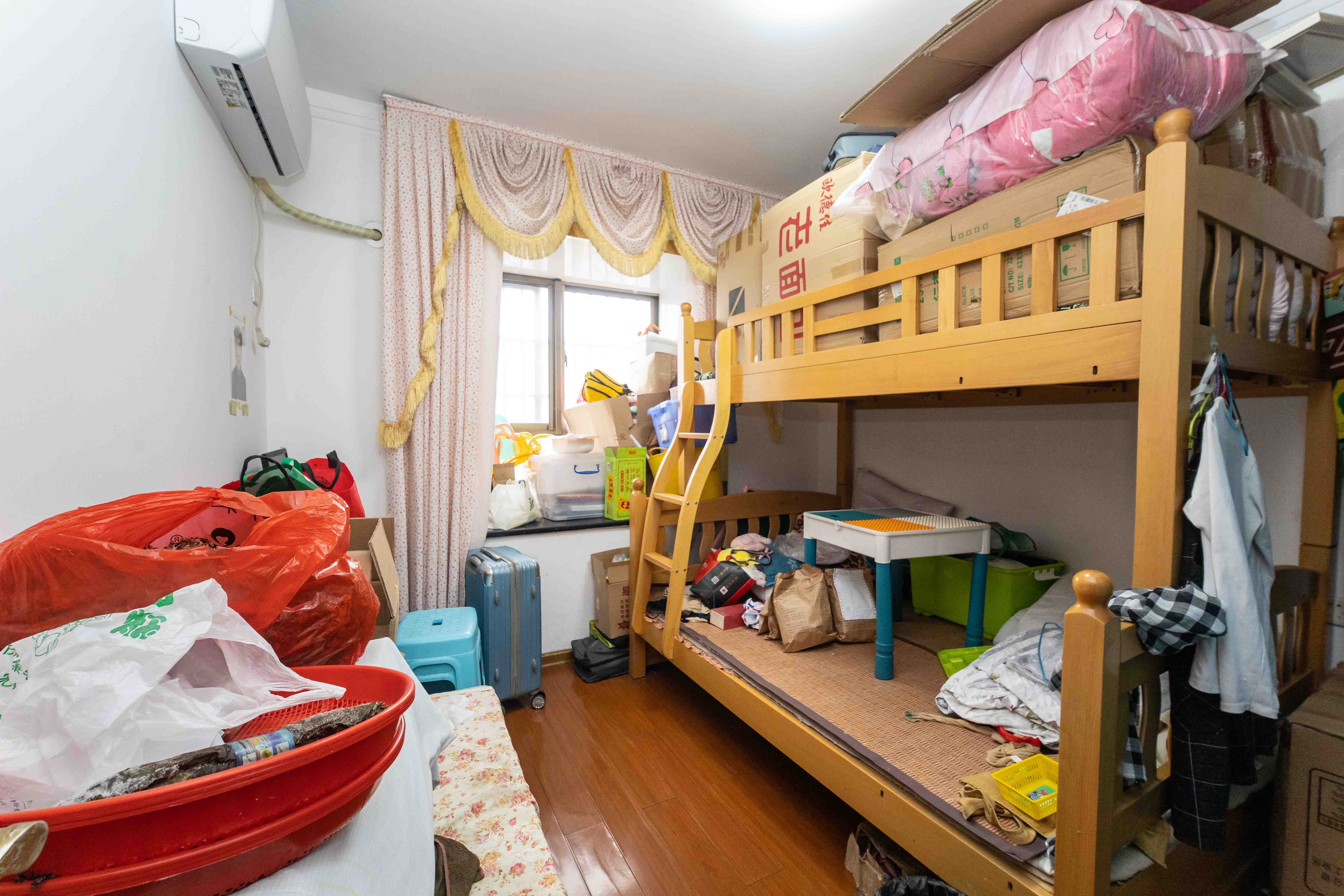 锦湘国际星城二期(锦雅苑) 3室2厅2卫 98.0万 锦湘国际星城二期(锦雅苑) 3室2厅2卫 98.0万卧室