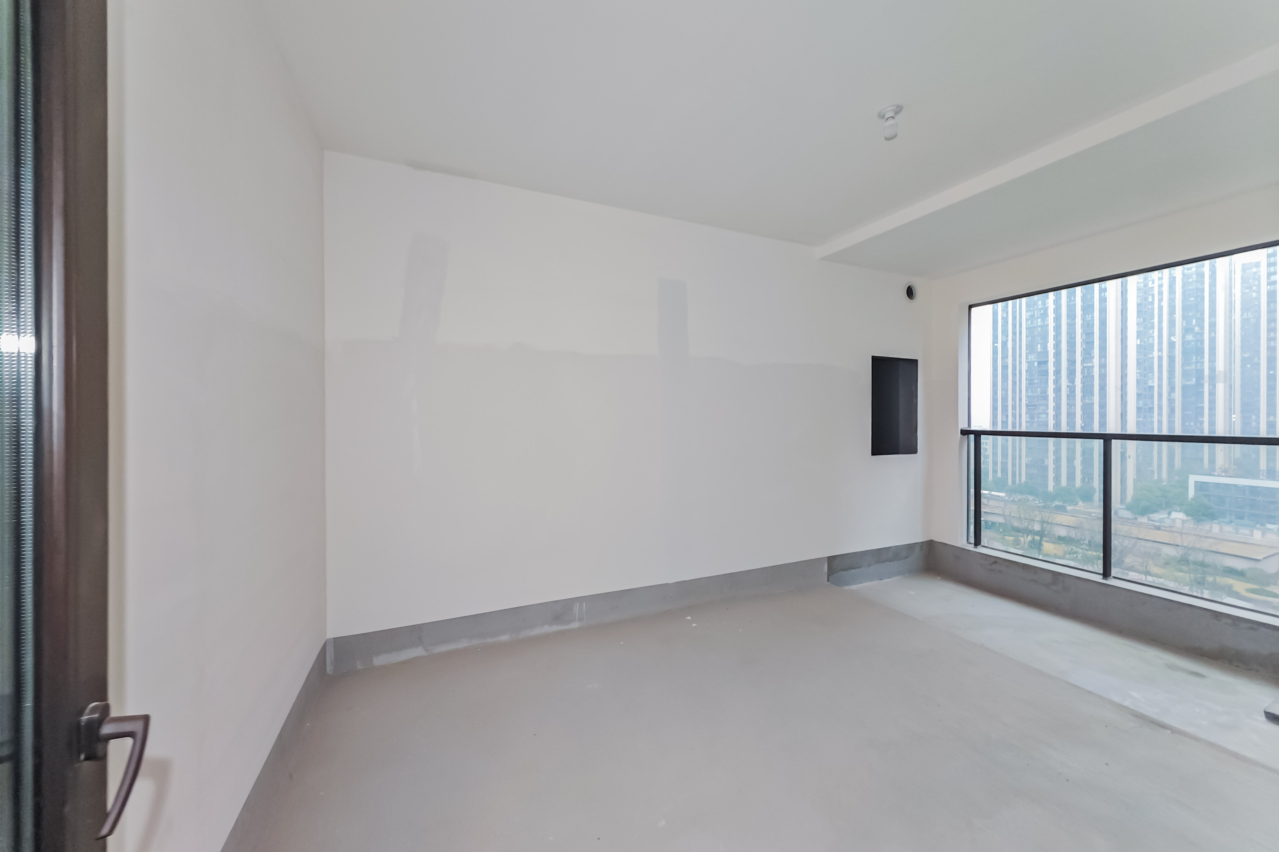 建发玖洲观澜  4室2厅3卫   251.00万其他