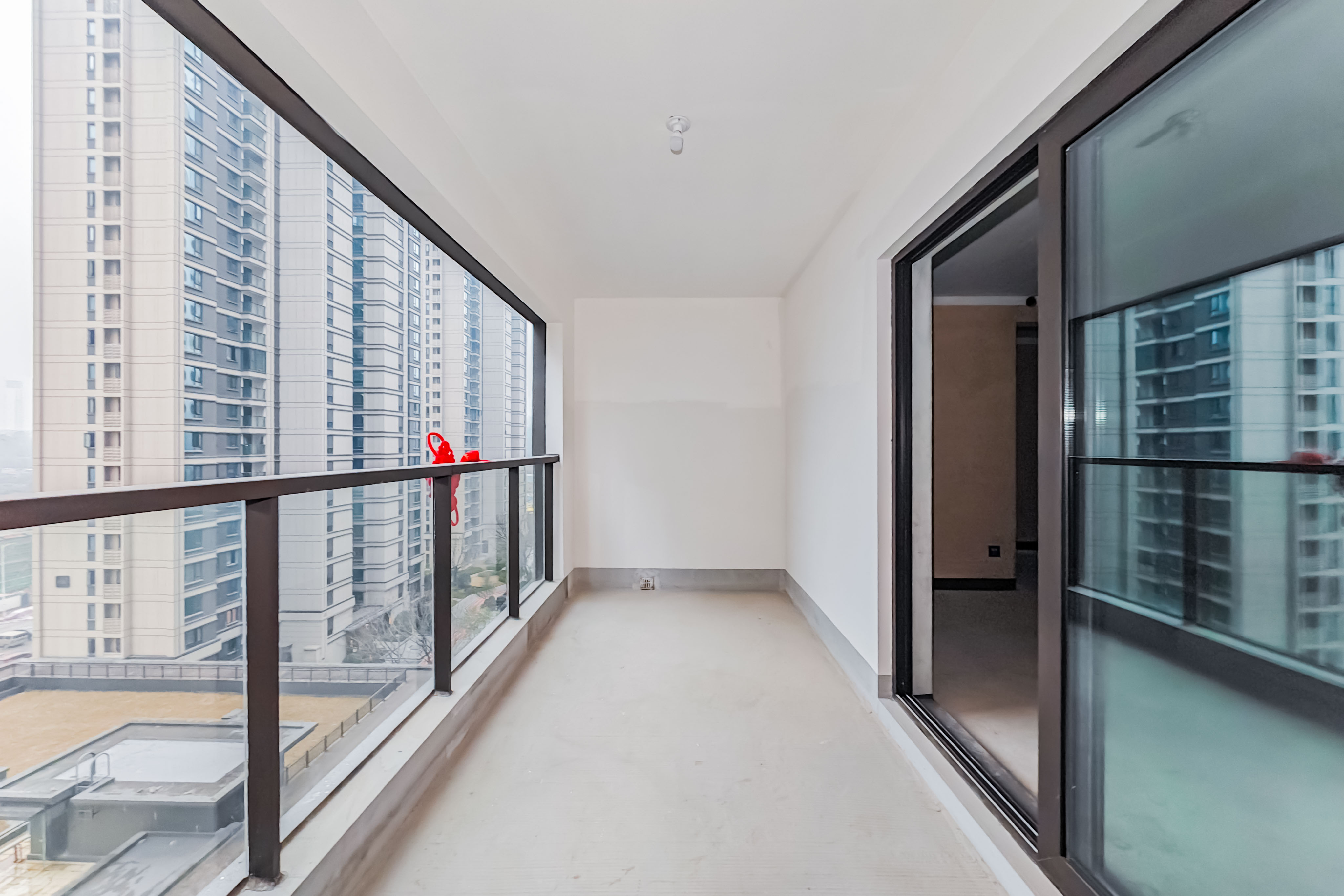 建发玖洲观澜  4室2厅3卫   251.00万其他
