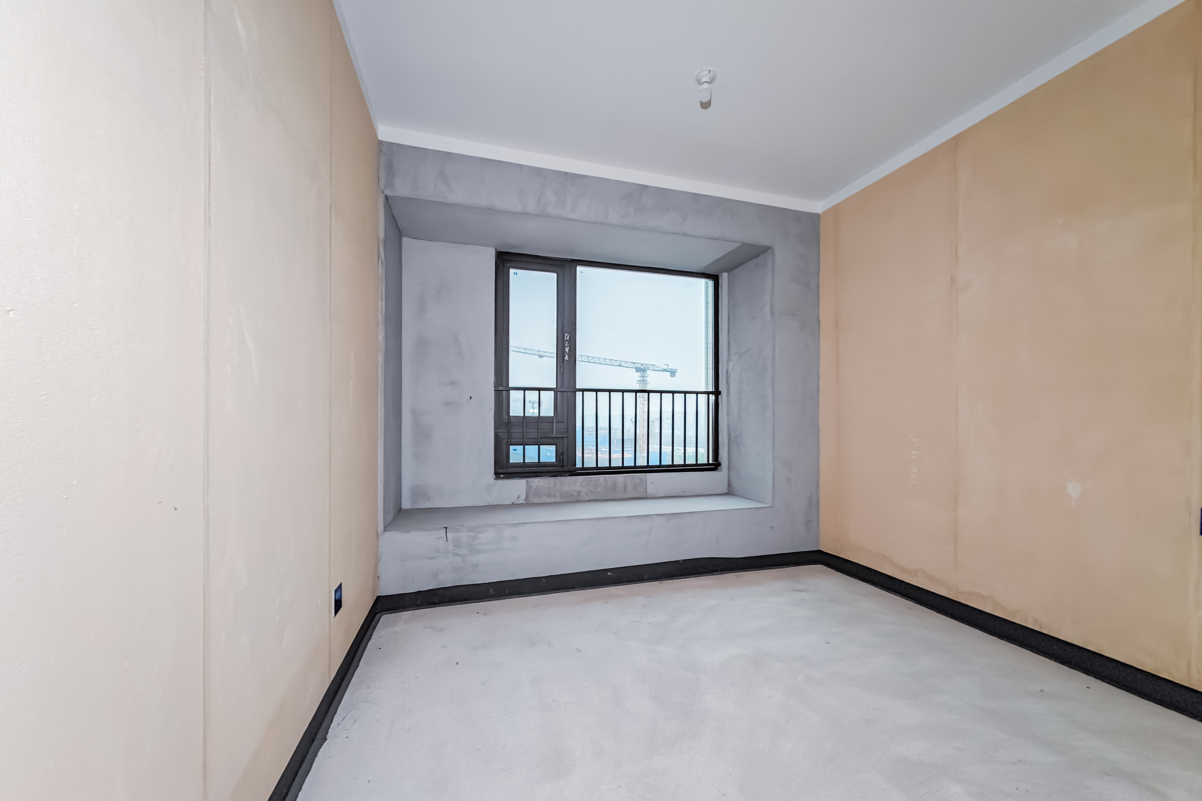 建发玖洲观澜  4室2厅3卫   251.00万其他