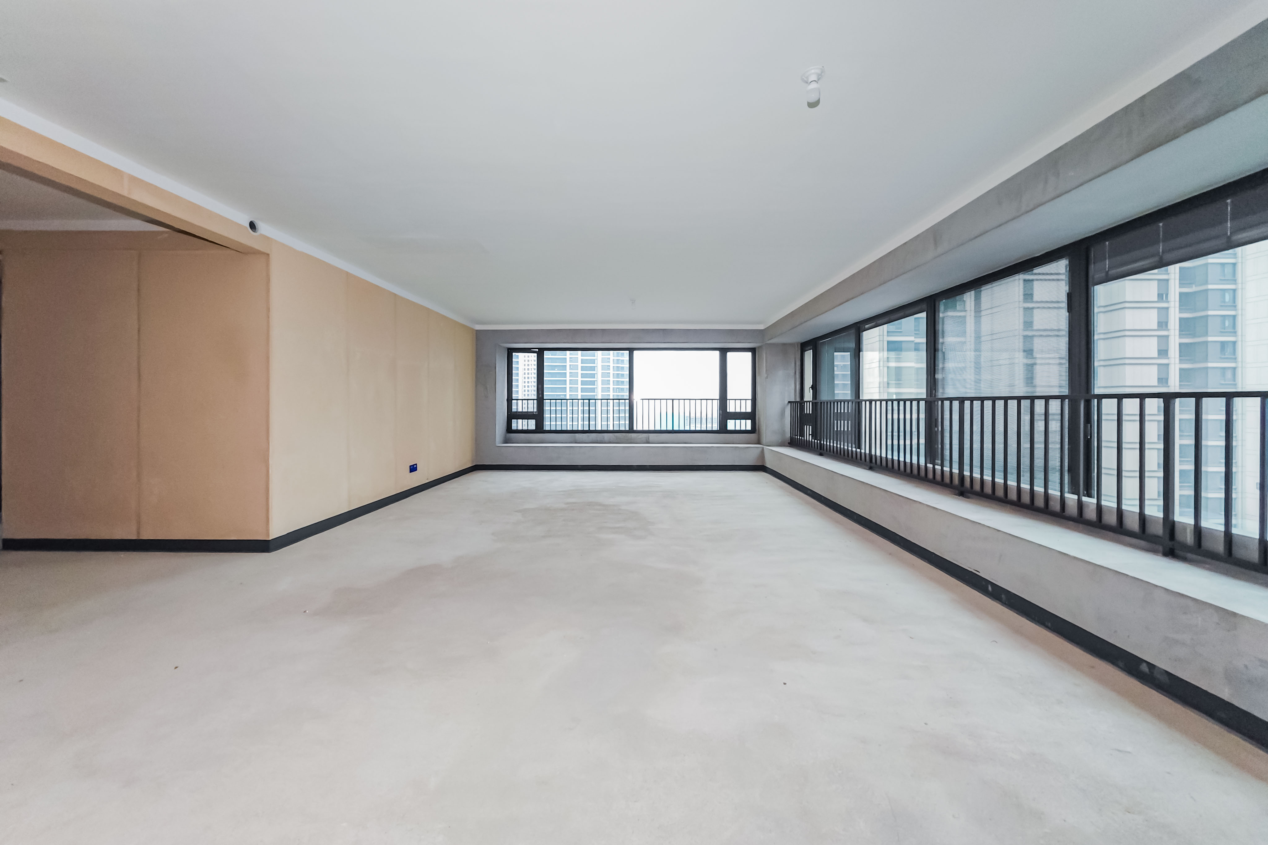 建发玖洲观澜  4室2厅3卫   251.00万其他