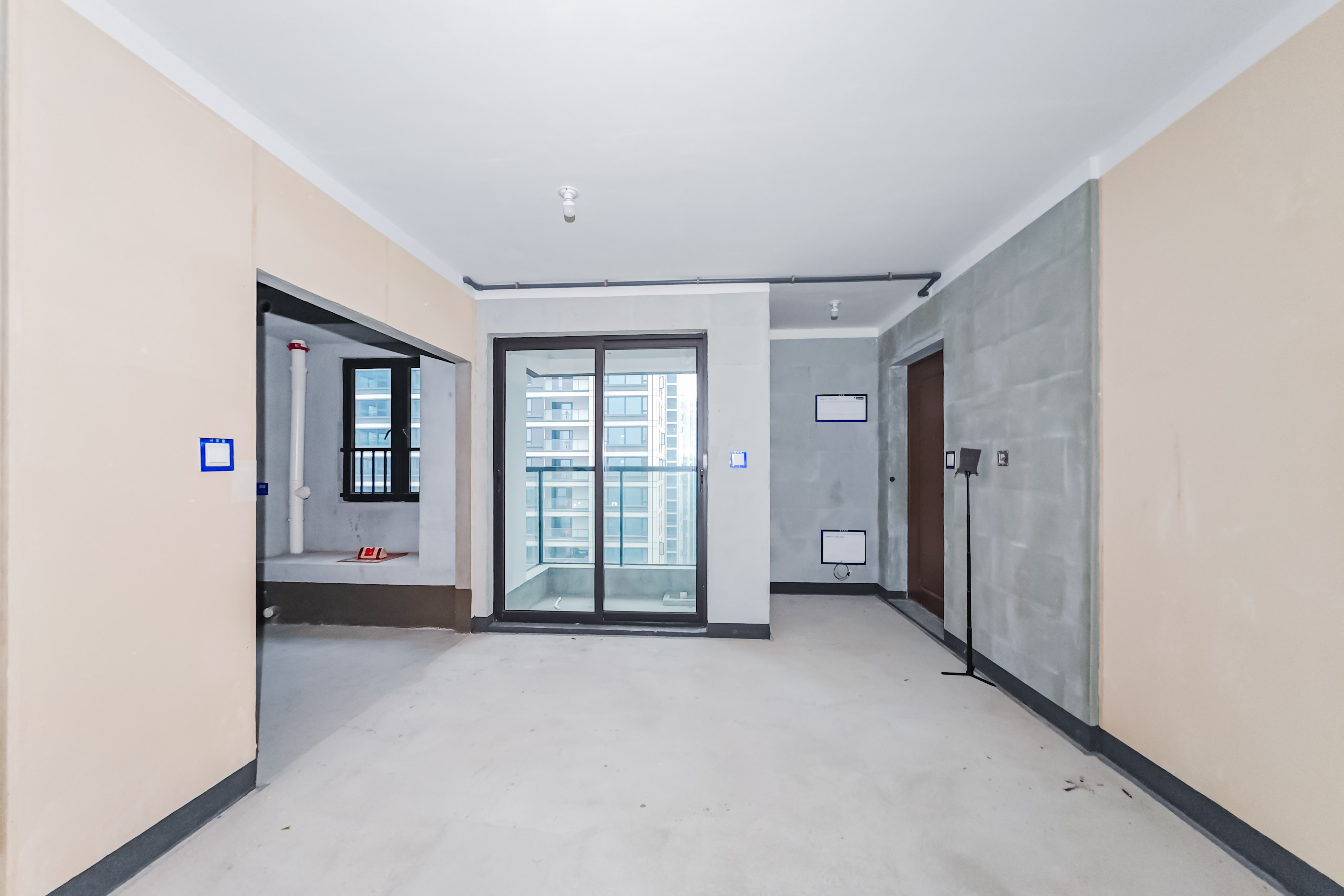 建发玖洲观澜  4室2厅2卫   210.00万