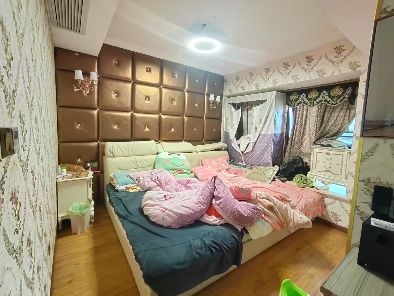 湖湘文化城(锦绣香江) 3室2厅2卫 75.0万 湖湘文化城(锦绣香江) 3室2厅2卫 75.0万室内图