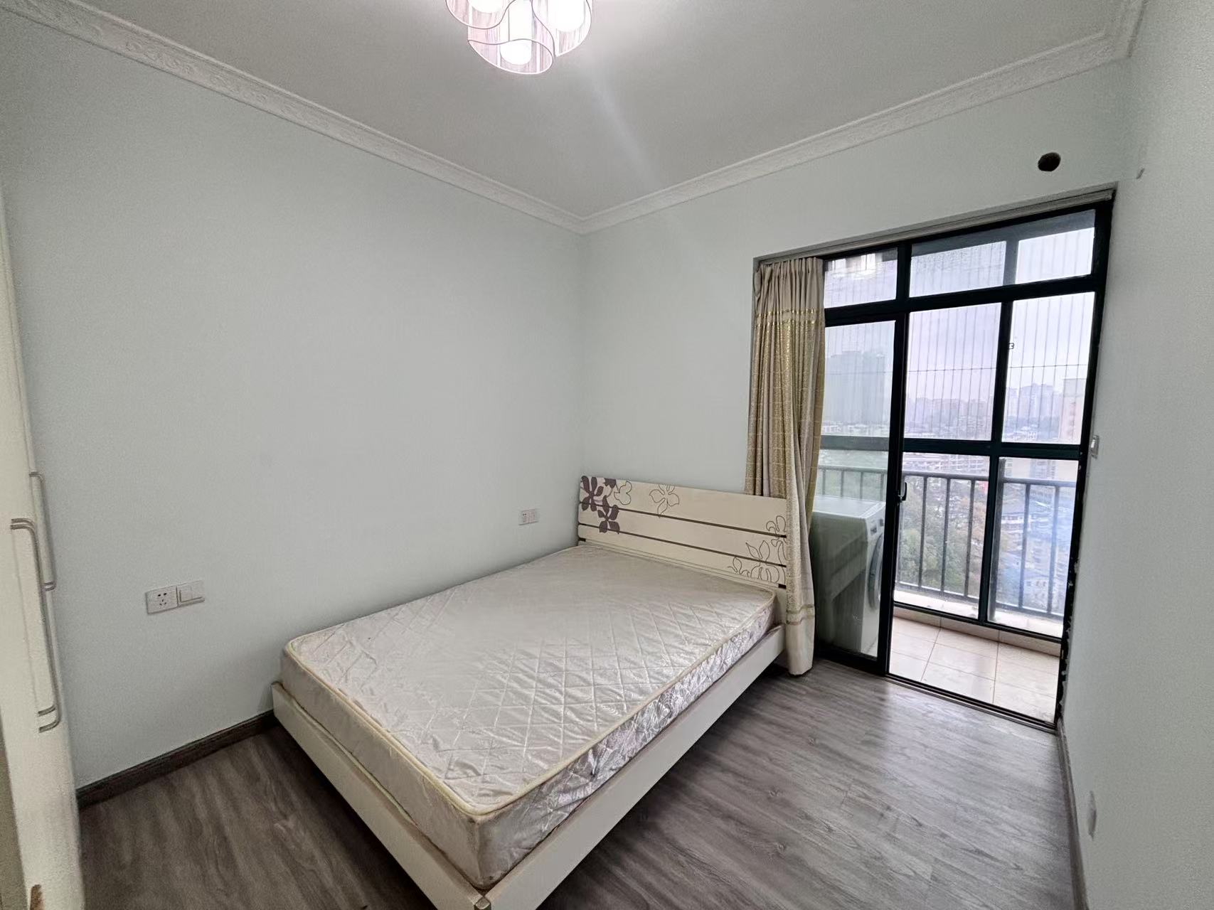 经世皇城 3室2厅2卫 49.8万 经世皇城 3室2厅2卫 49.8万室内图