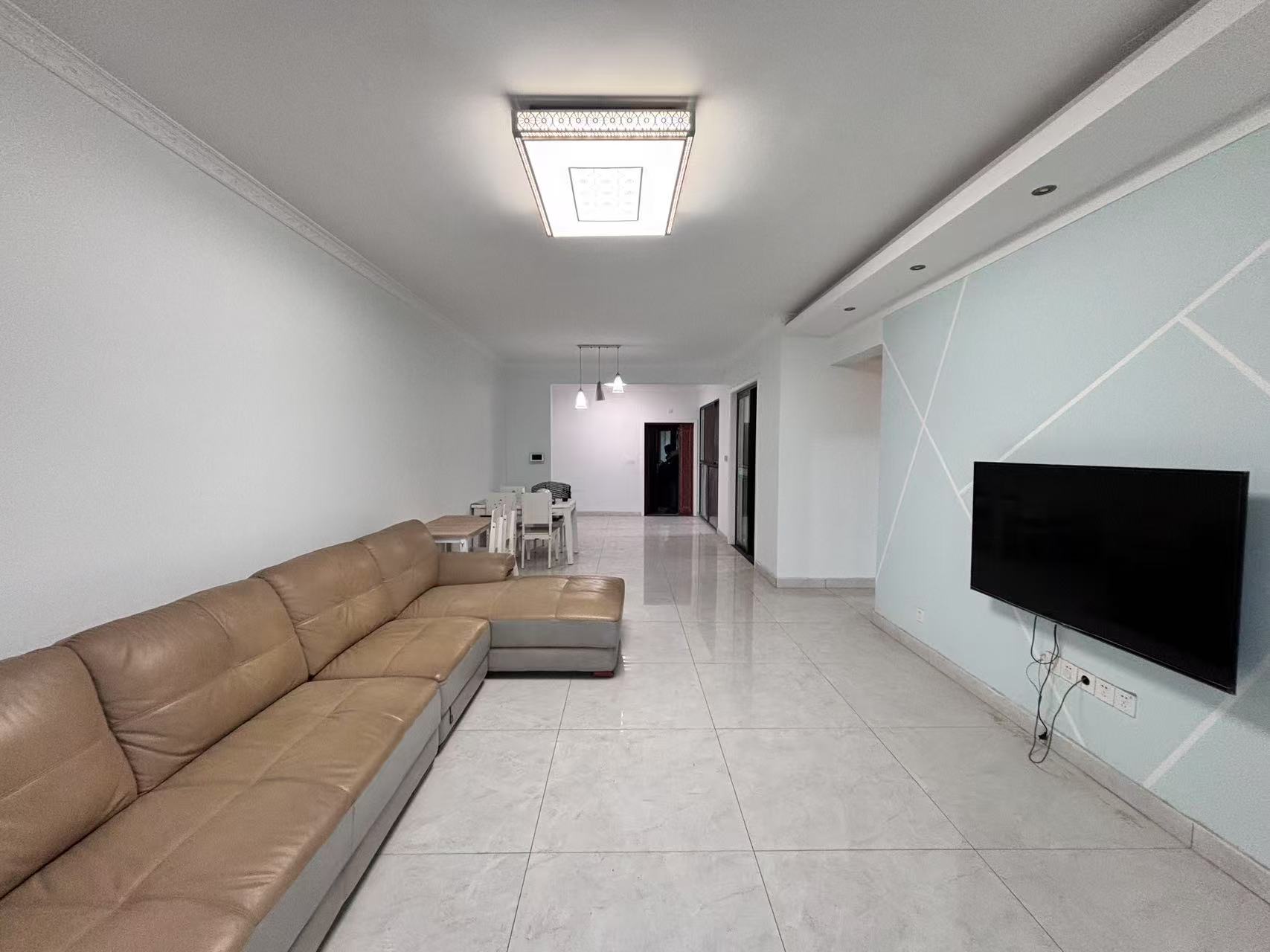 经世皇城 3室2厅2卫 49.8万 经世皇城 3室2厅2卫 49.8万室内图