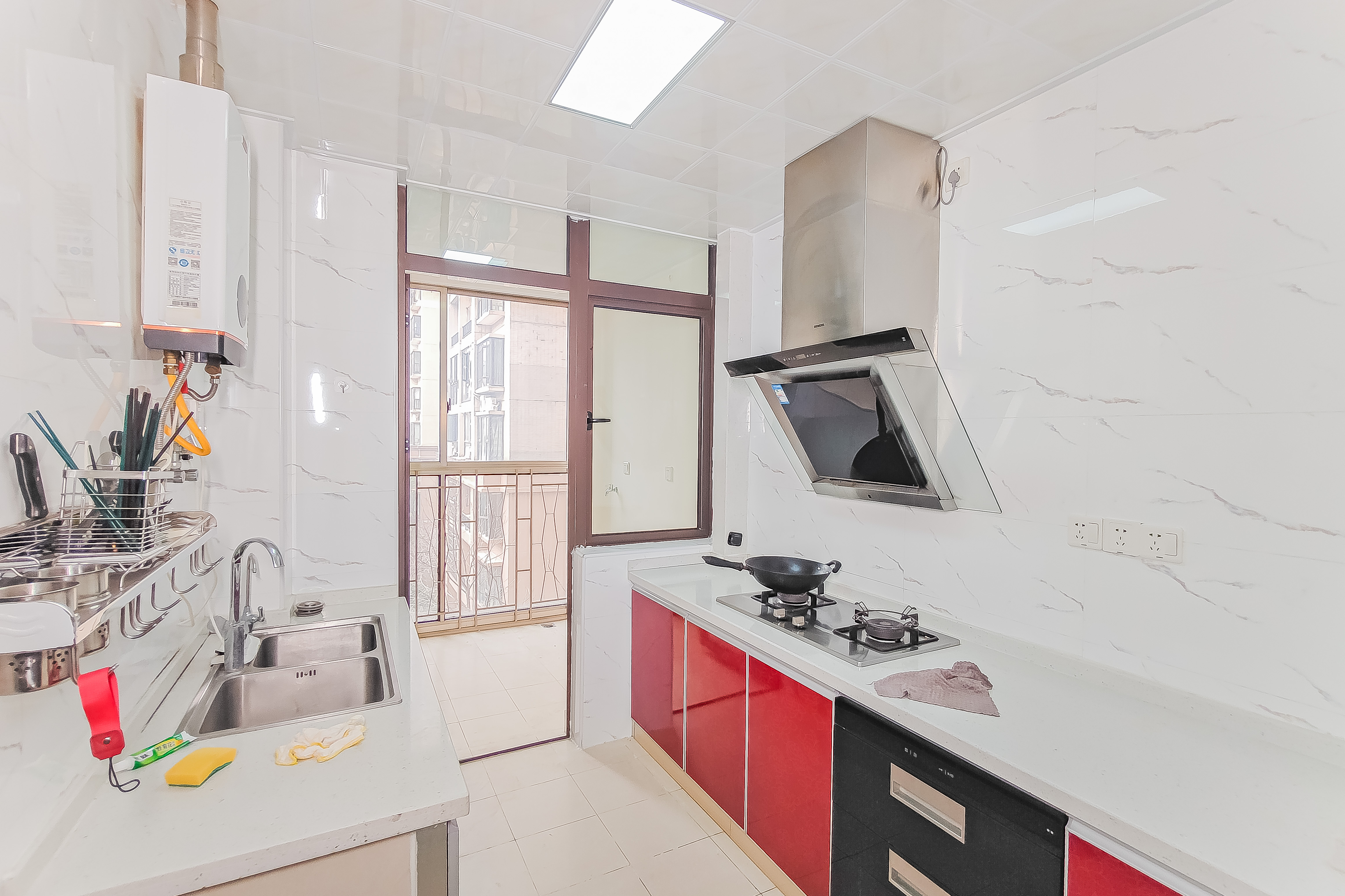 大鸿杰座  3室2厅2卫    140.0万 大鸿杰座  3室2厅2卫    140.0万厨房