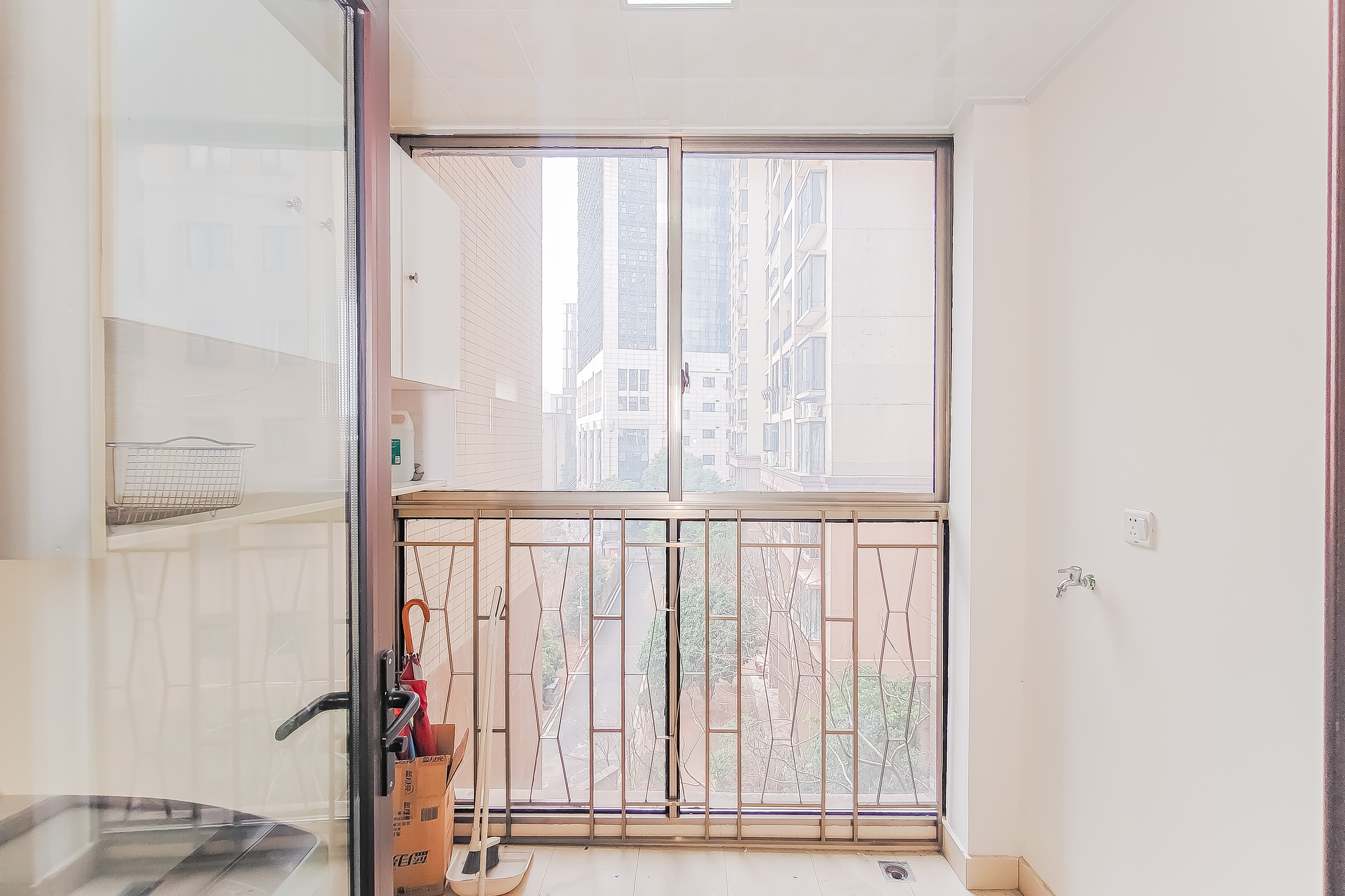 大鸿杰座  3室2厅2卫    140.0万 大鸿杰座  3室2厅2卫    140.0万其他