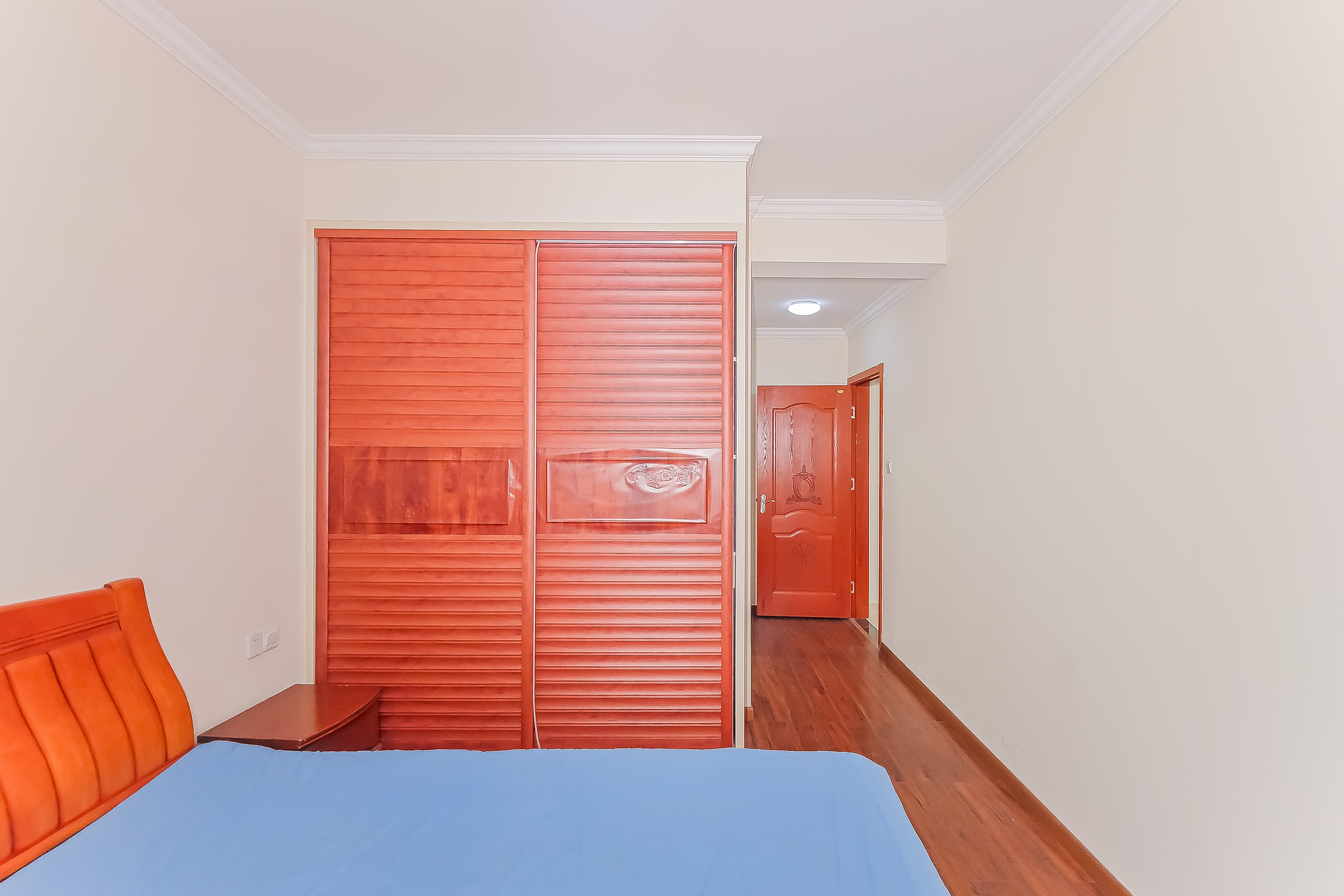 大鸿杰座  3室2厅2卫    140.0万 大鸿杰座  3室2厅2卫    140.0万卧室