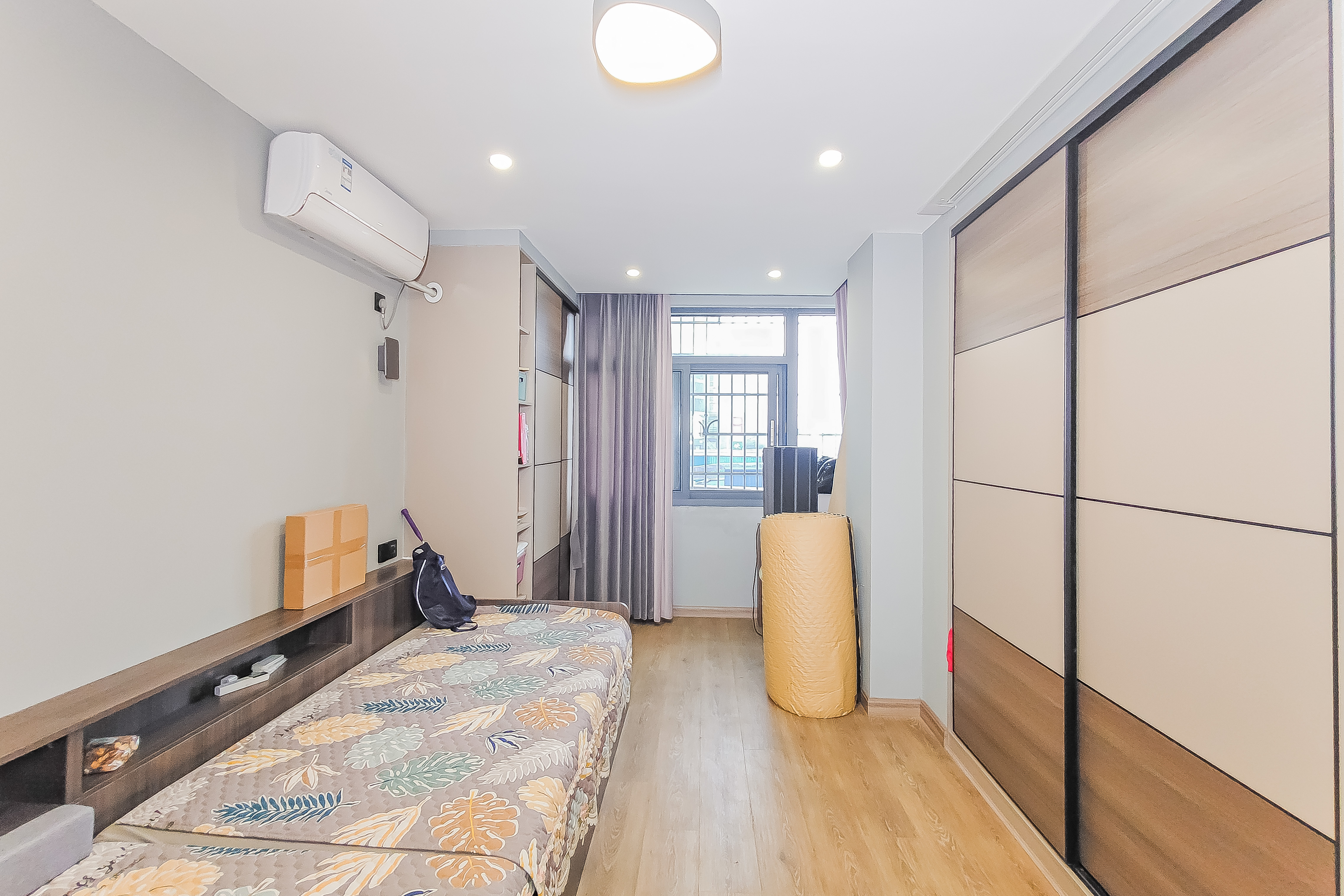 金盆公寓 3室2厅2卫 71.8万 金盆公寓 3室2厅2卫 71.8万卧室