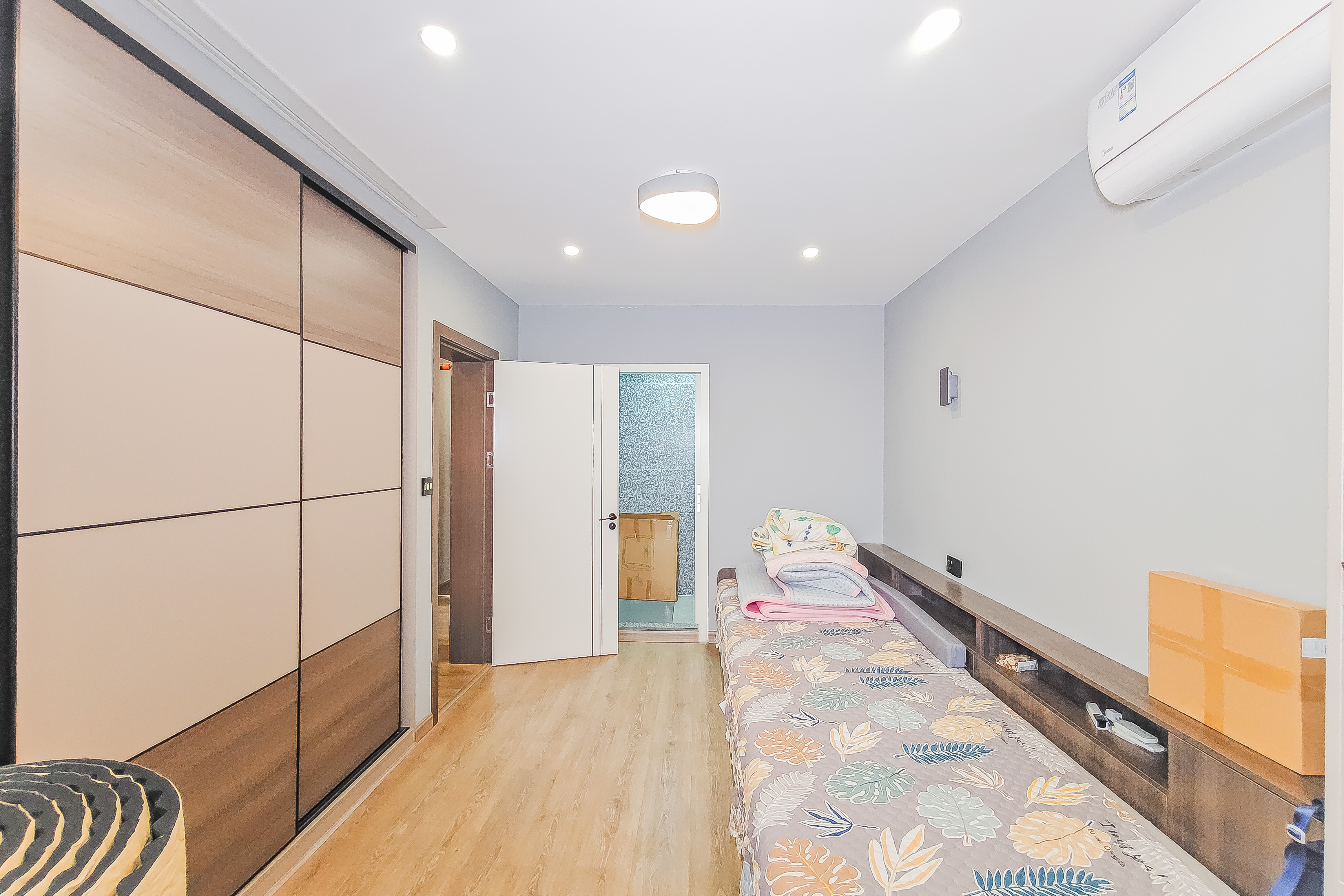 金盆公寓 3室2厅2卫 71.8万 金盆公寓 3室2厅2卫 71.8万卧室