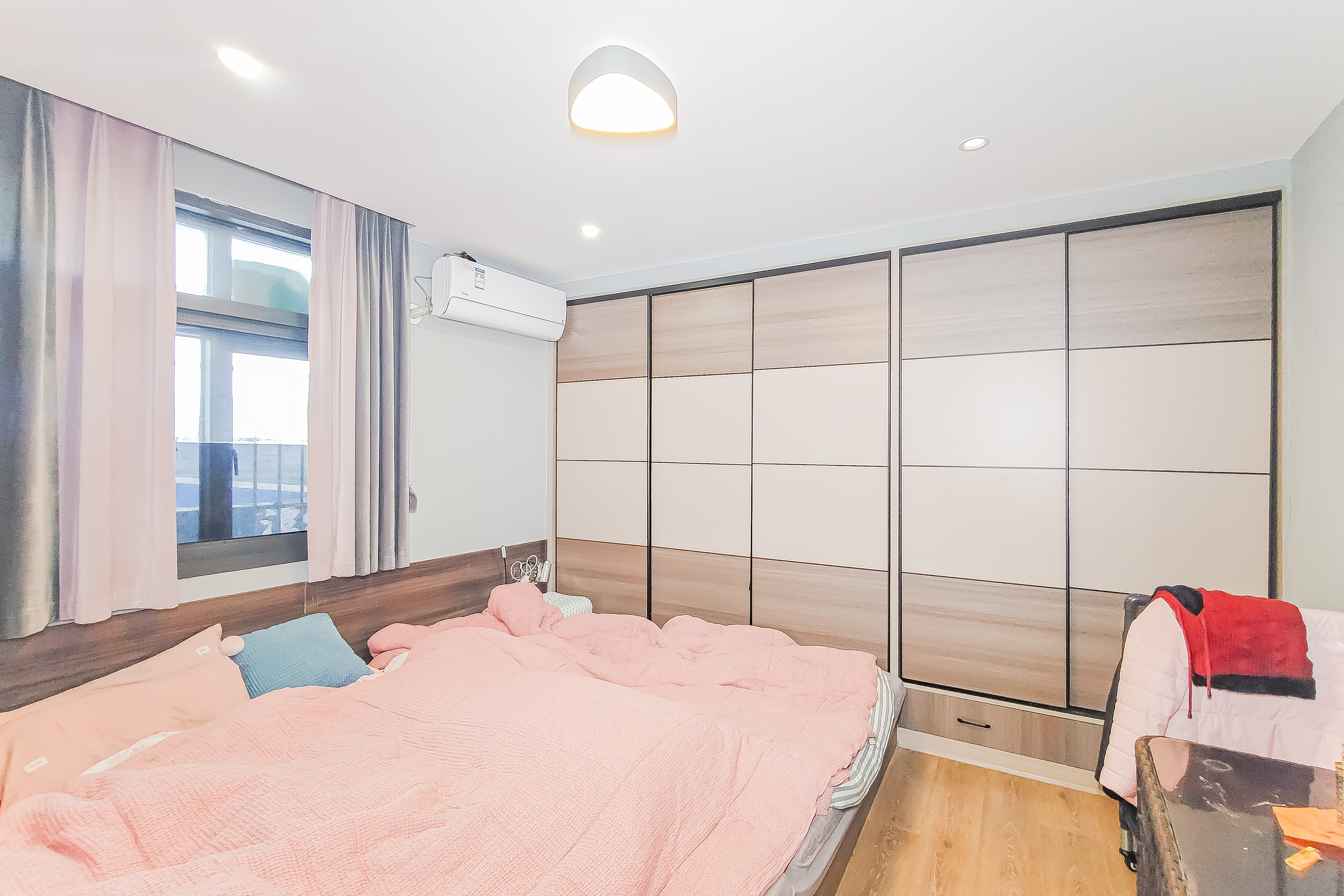 金盆公寓 3室2厅2卫 71.8万 金盆公寓 3室2厅2卫 71.8万卧室