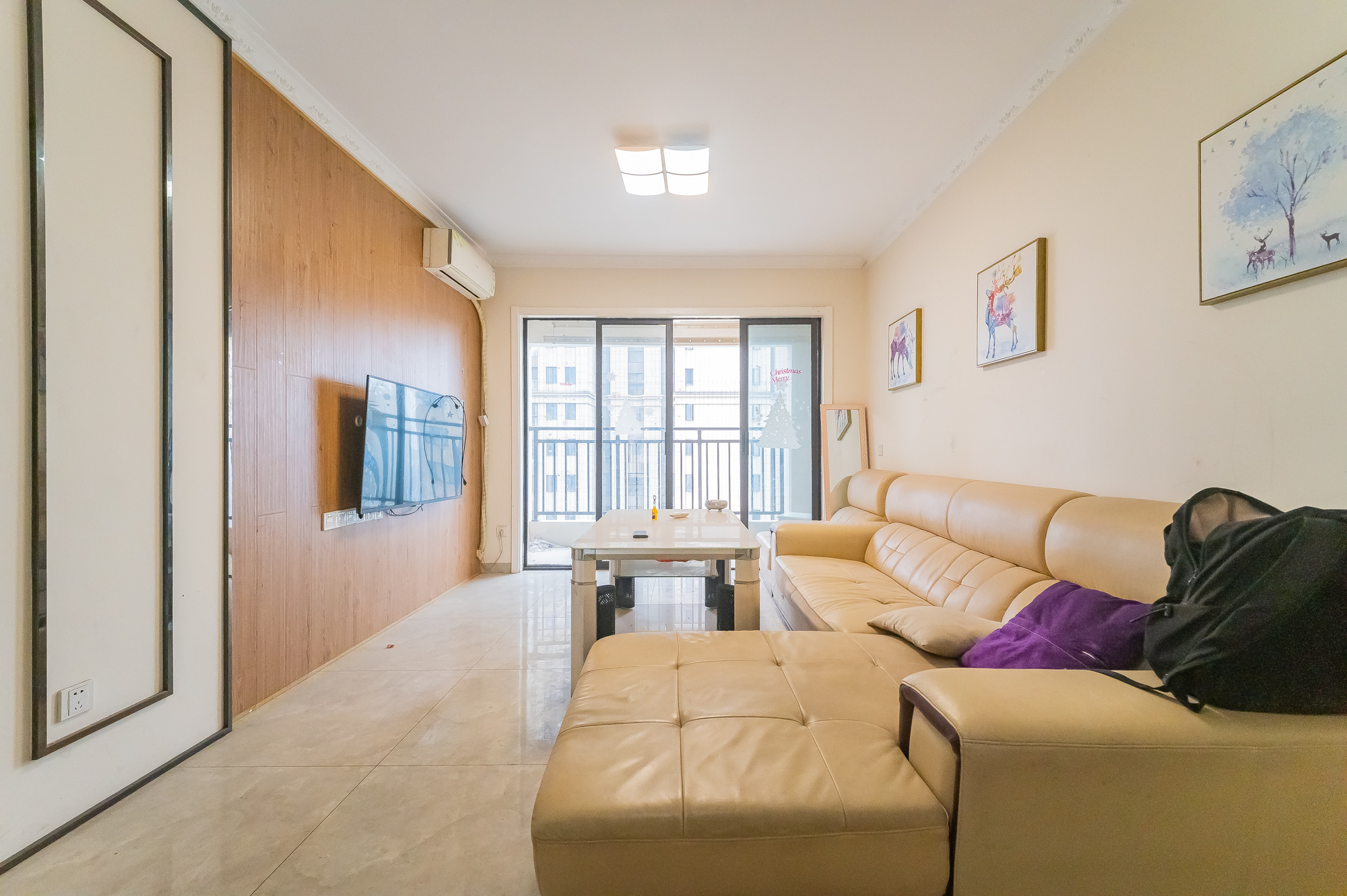 星湖湾二期高层 3室2厅1卫 68.8万 星湖湾二期高层 3室2厅1卫 68.8万客厅