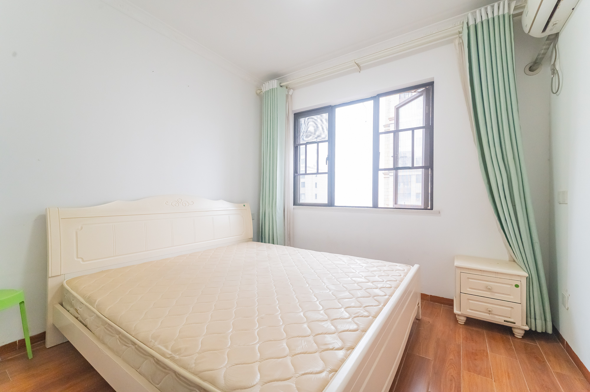 星湖湾二期高层 3室2厅1卫 68.8万 星湖湾二期高层 3室2厅1卫 68.8万卧室