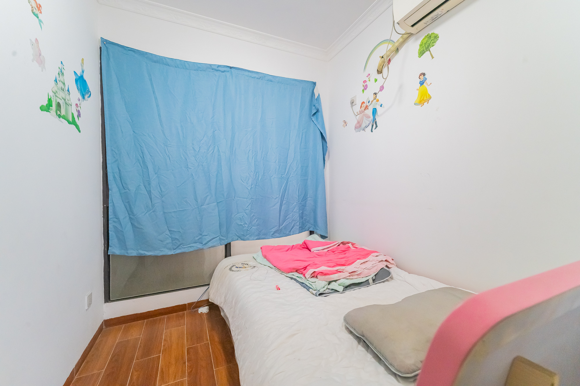 星湖湾二期高层 3室2厅1卫 68.8万 星湖湾二期高层 3室2厅1卫 68.8万卧室