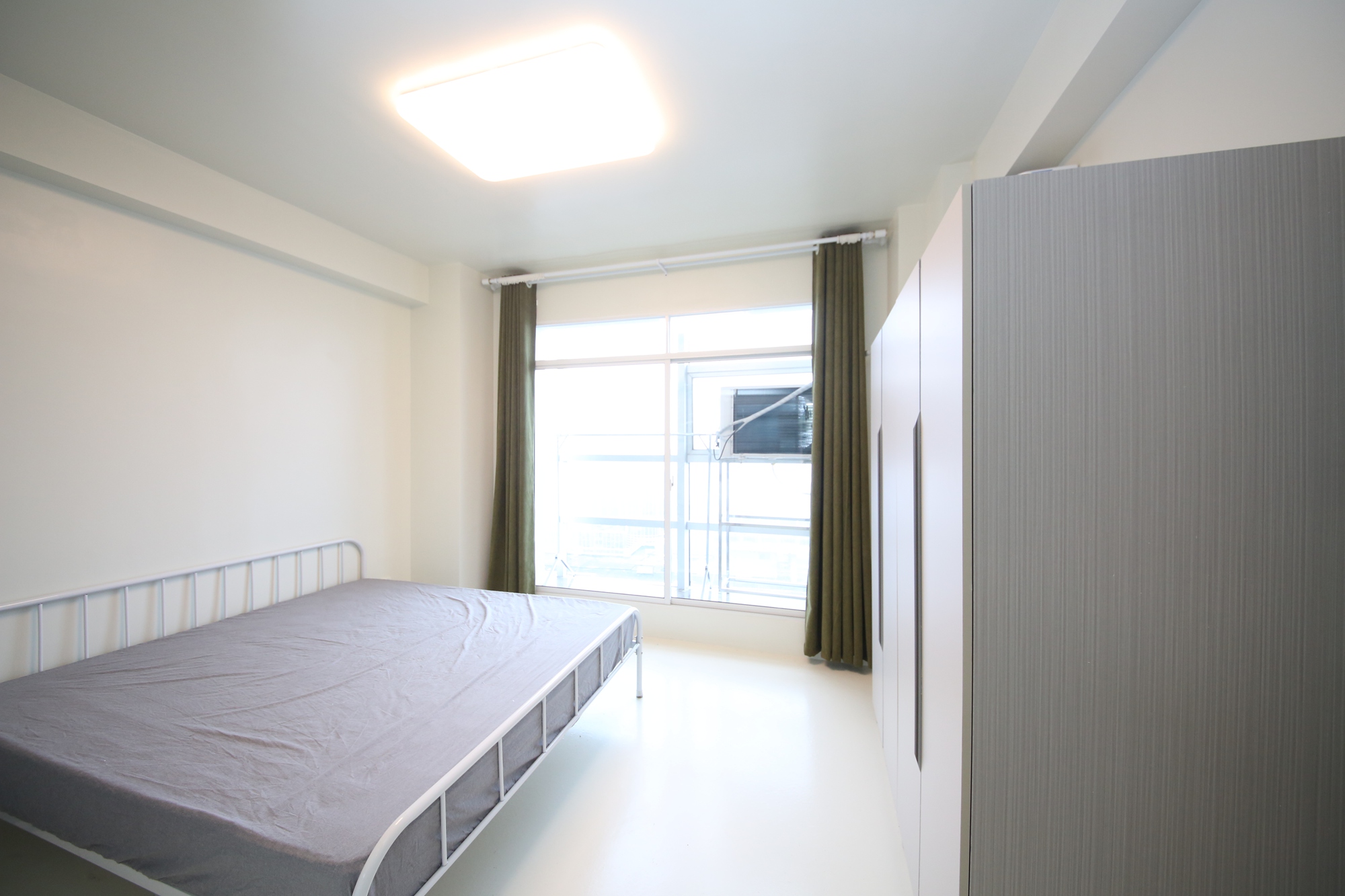 明城国际  1室1厅0卫   43.00万卧室