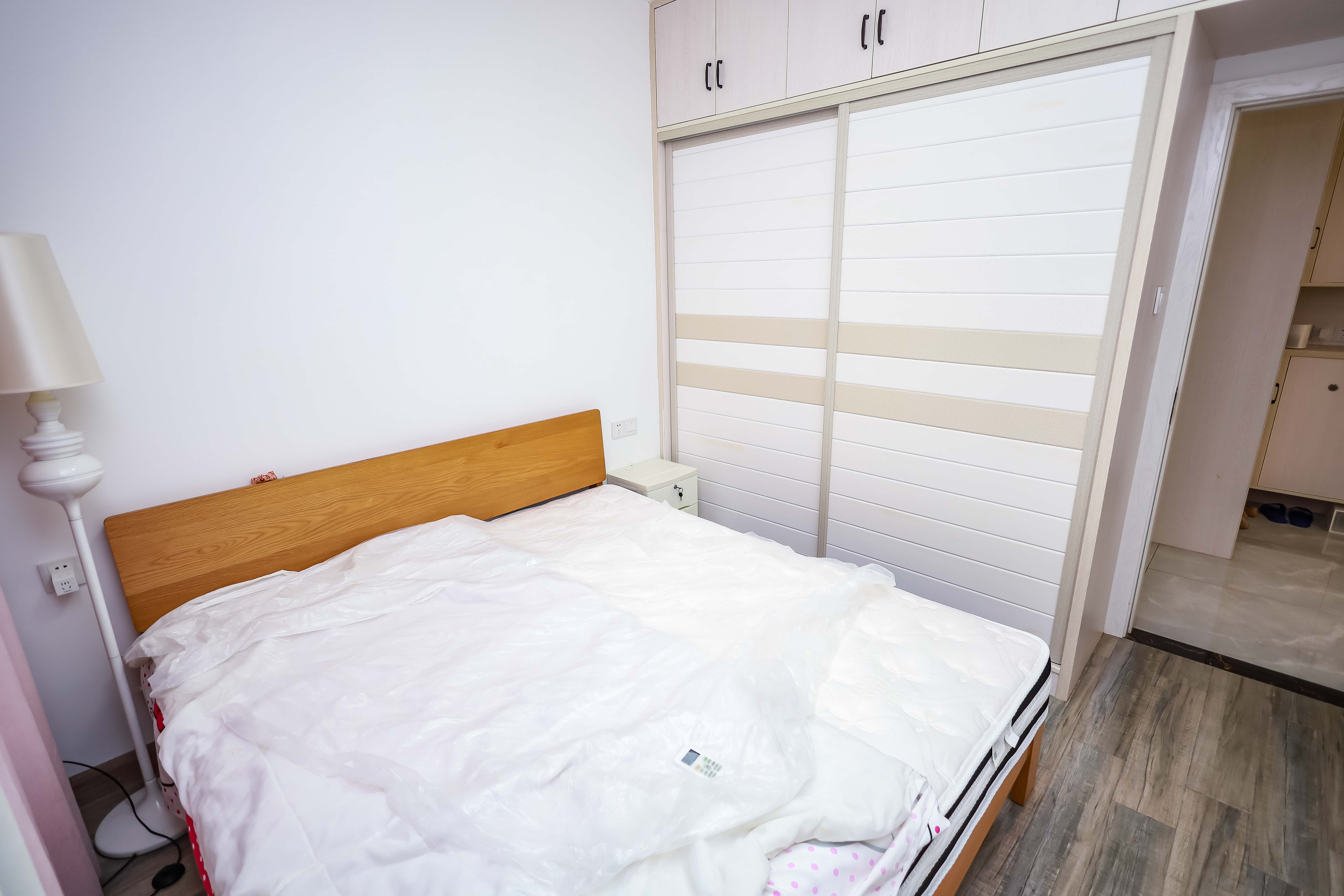 盛景谷山里  2室2厅1卫   77.00万卧室