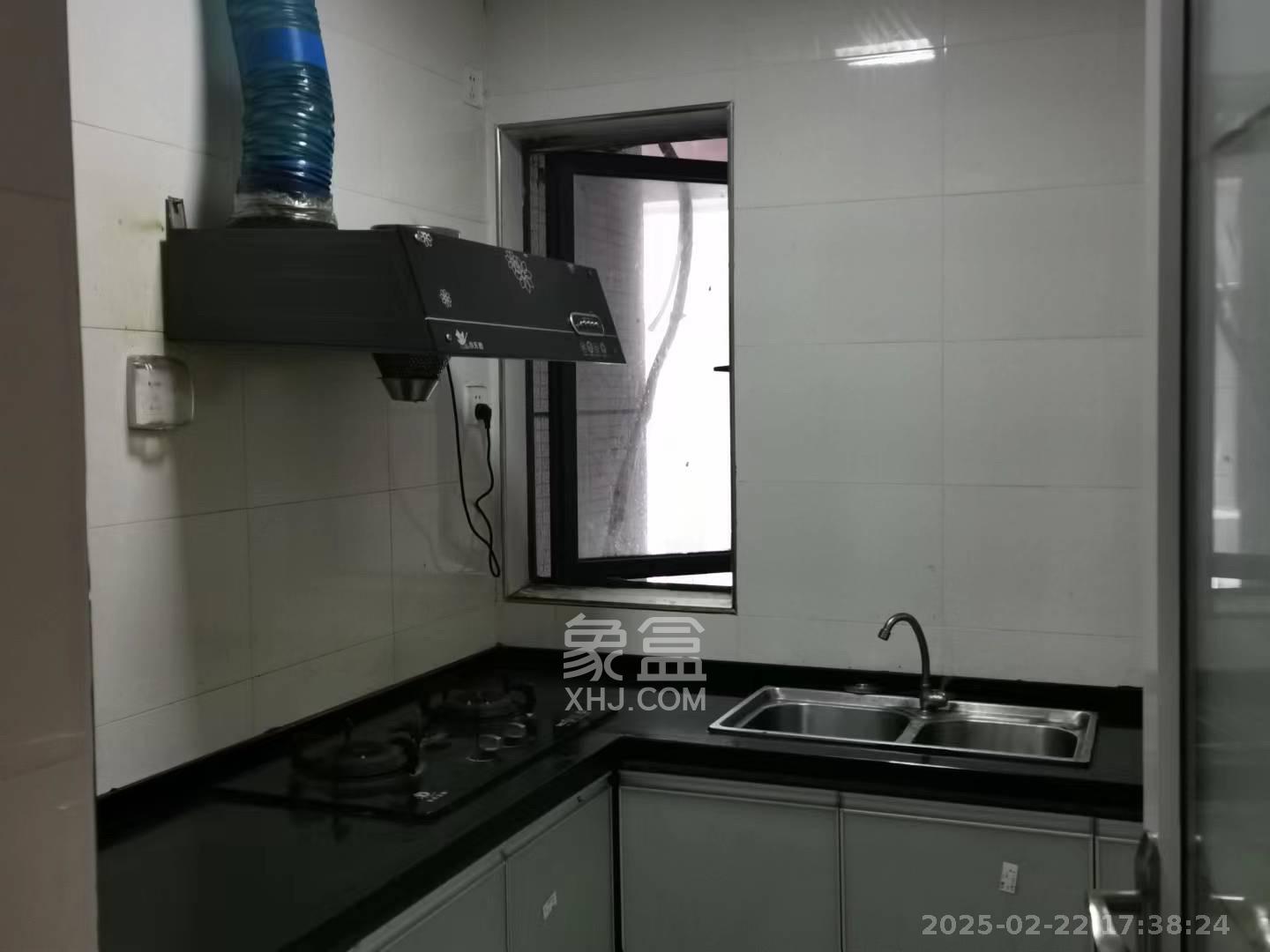 南庭城果 3室2厅1卫 2000.0元/月 南庭城果 3室2厅1卫 2000.0元/月室内图