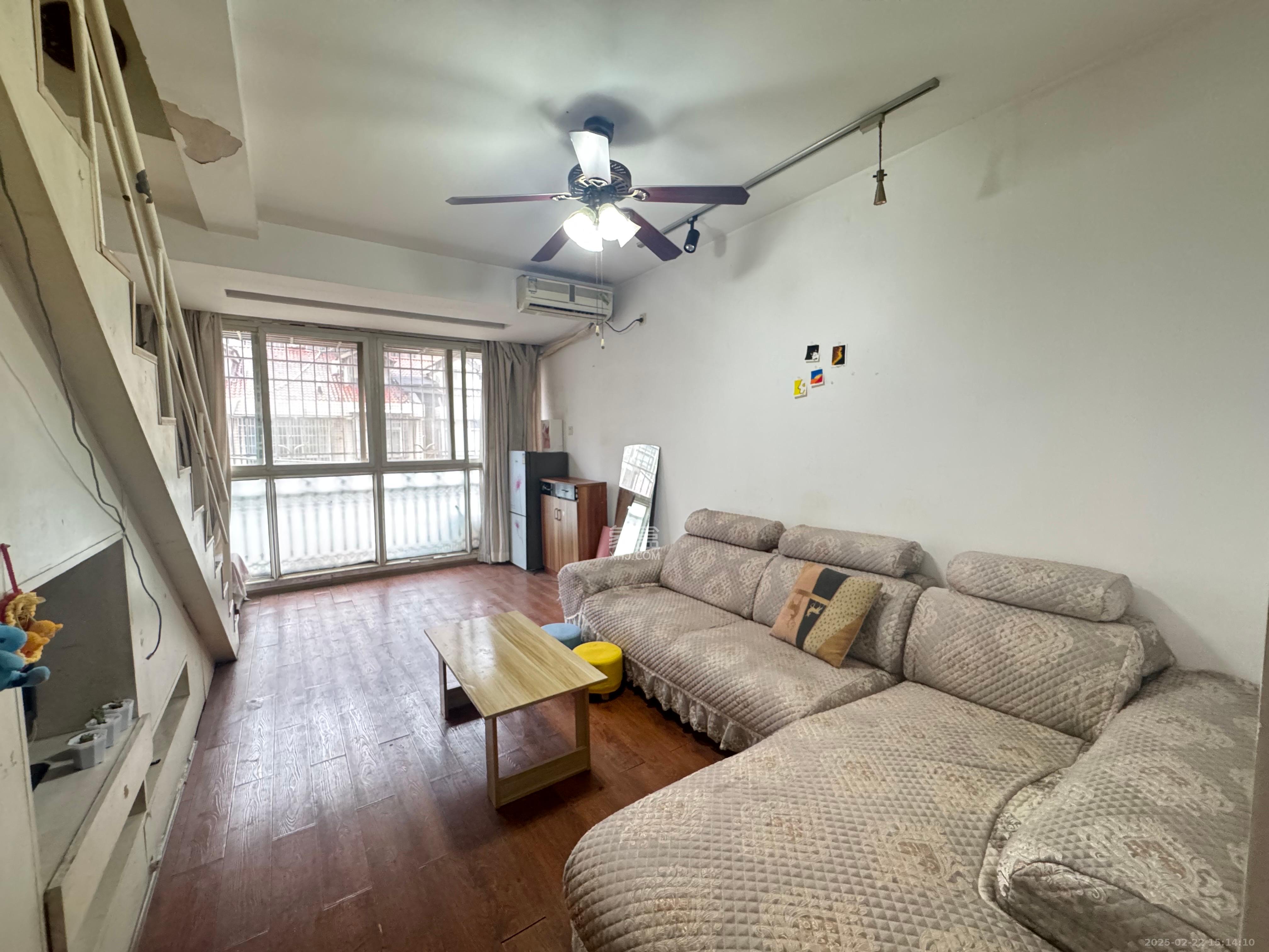 运通馨苑 2室1厅1卫 1600.0元/月 运通馨苑 2室1厅1卫 1600.0元/月室内图