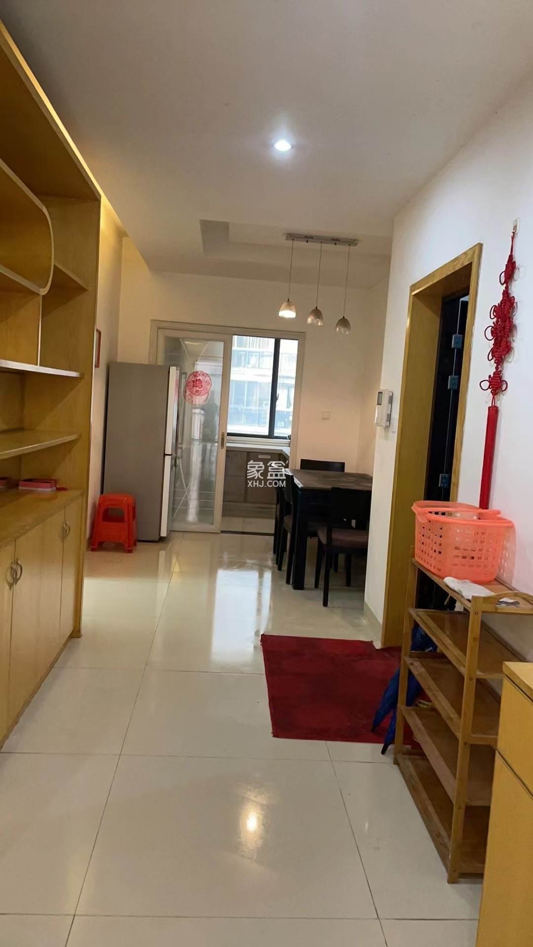 尚书房 3室2厅2卫 2000.00元/月 尚书房 3室2厅2卫 2000.00元/月室内图