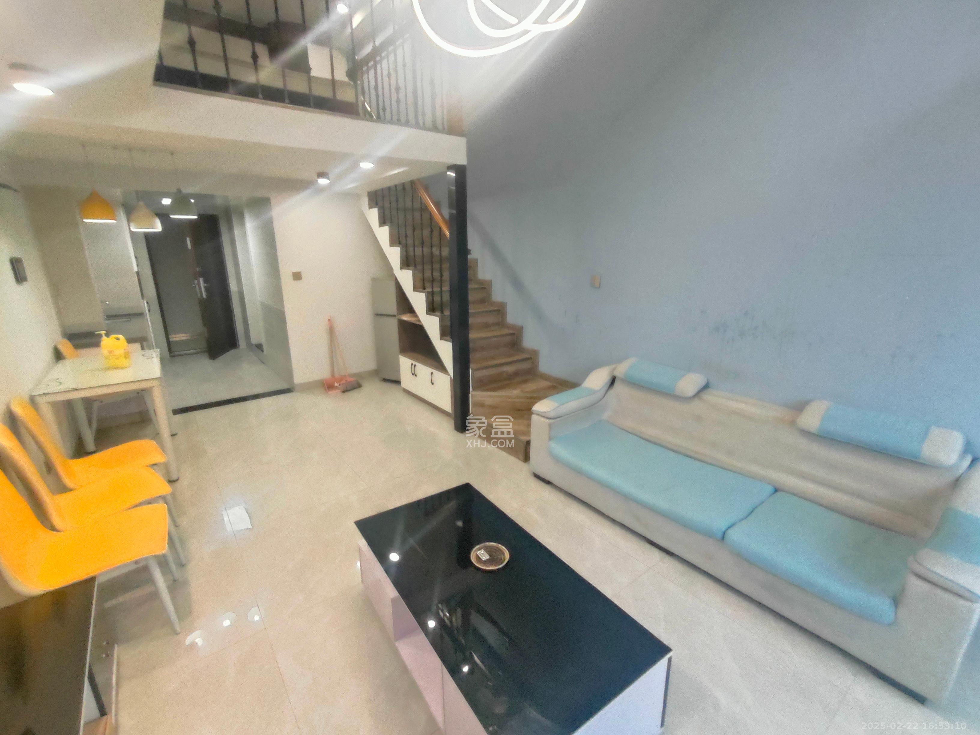 华润置地广场二期 1室1厅1卫 1600.0元/月 华润置地广场二期 1室1厅1卫 1600.0元/月室内图