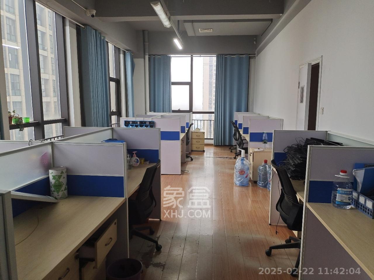 金科时代中心   286.0㎡     5000.00元/月室内图
