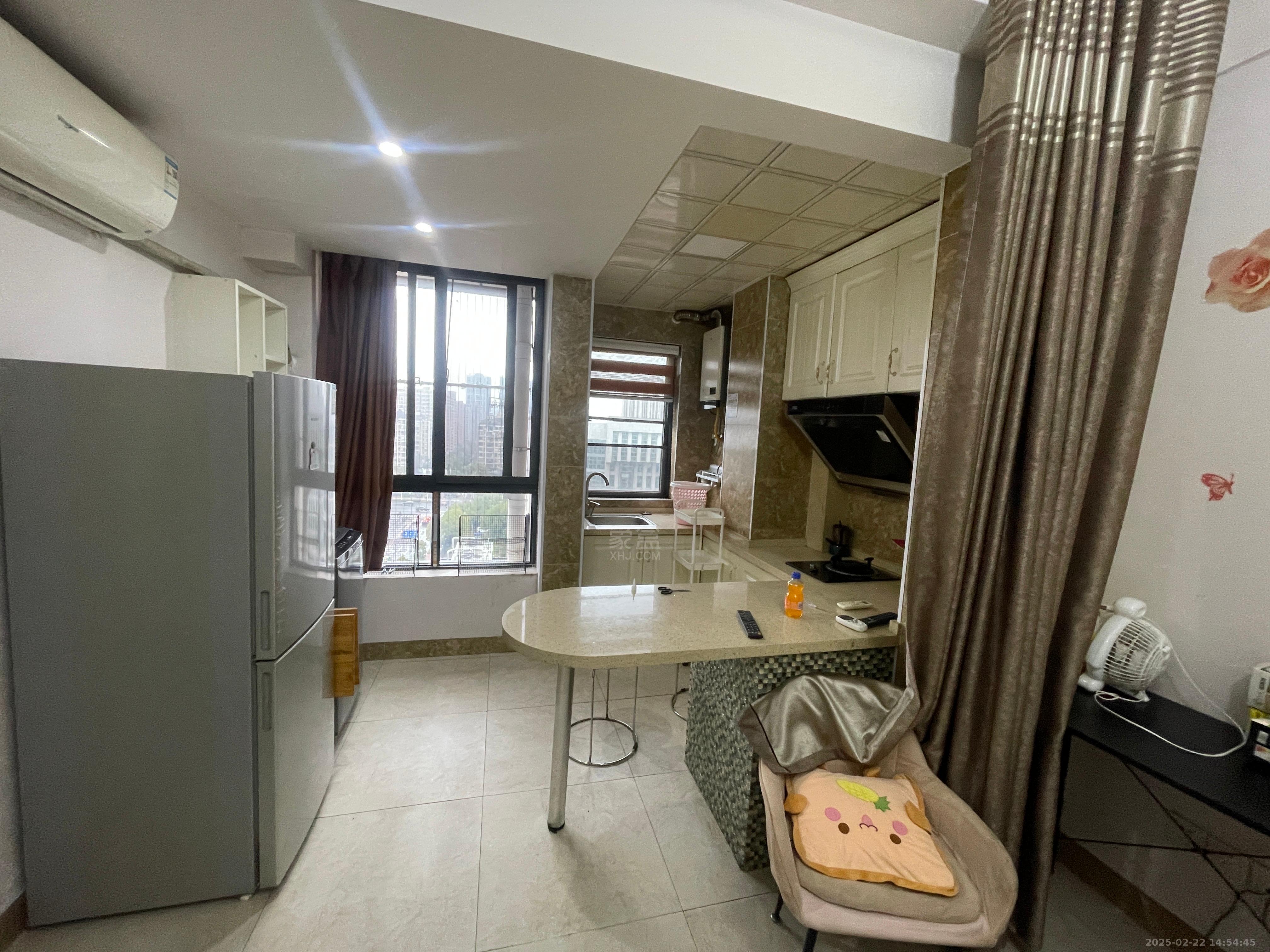 中建御山和苑  1室1厅1卫   1200.00元/月室内图