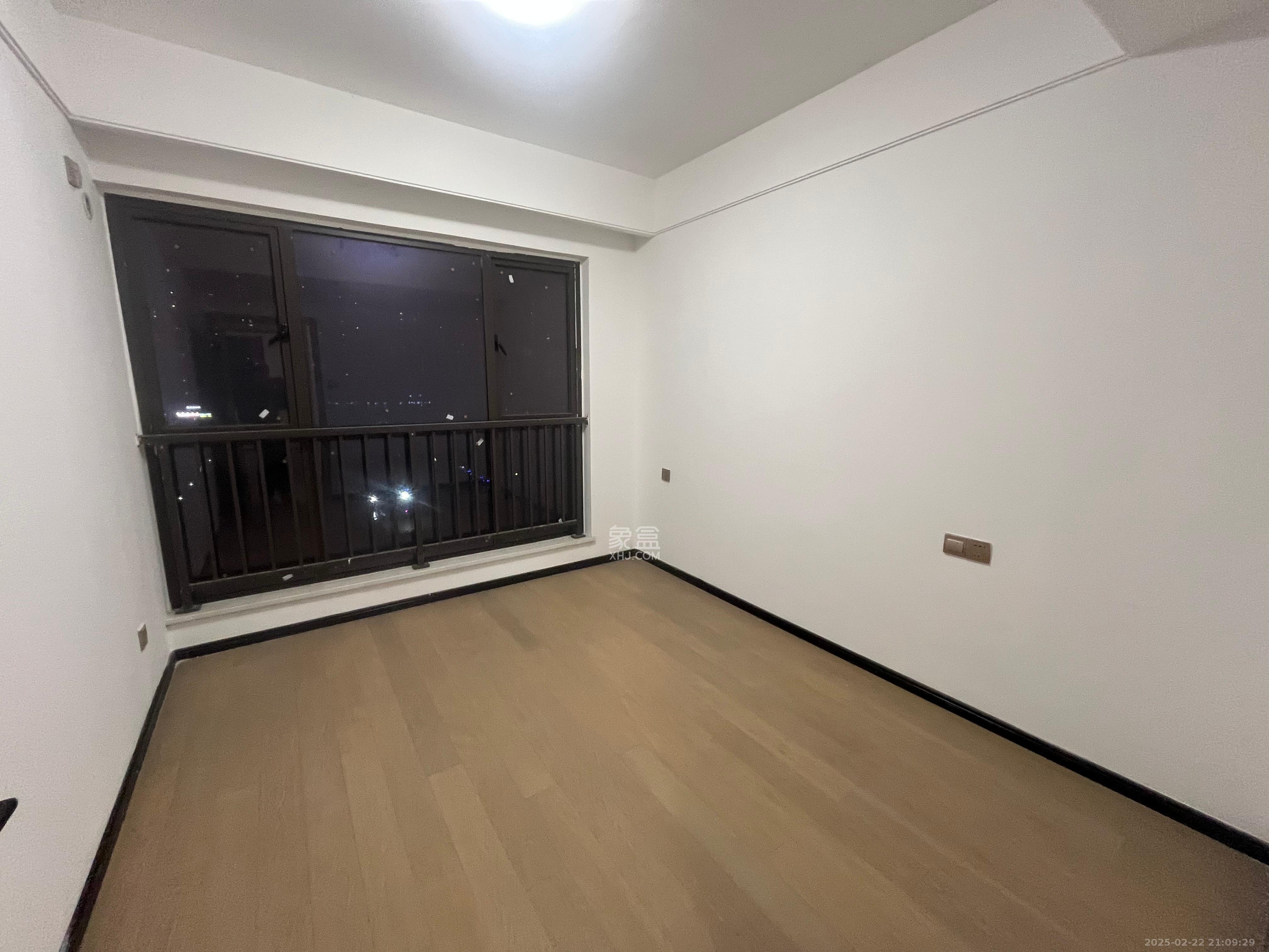 润和美郡(润和紫郡五期) 5室2厅2卫 2500.0元/月 润和美郡(润和紫郡五期) 5室2厅2卫 2500.0元/月室内图