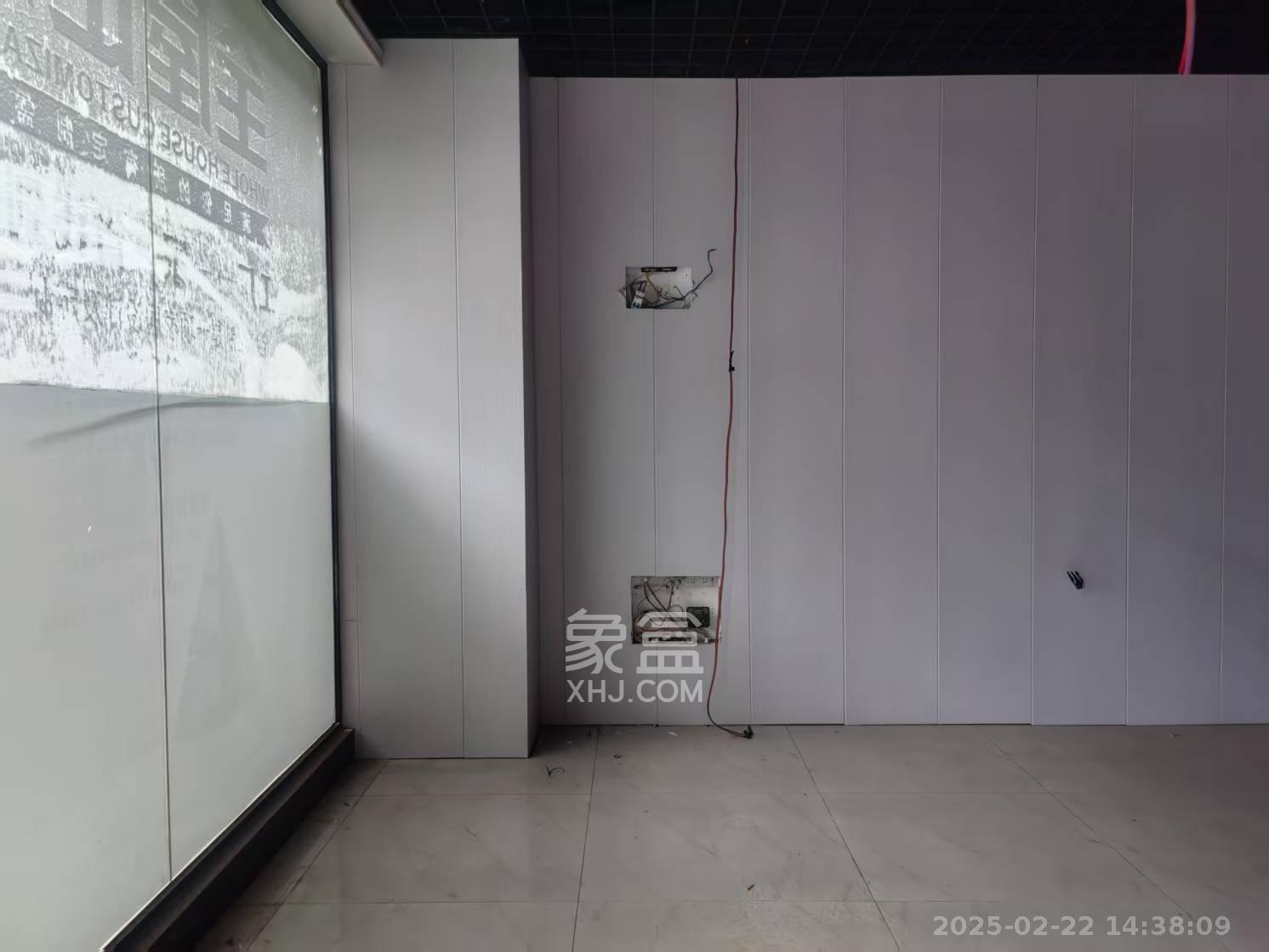 梅溪湖家居建材城   45.39㎡     2000.00元/月室内图