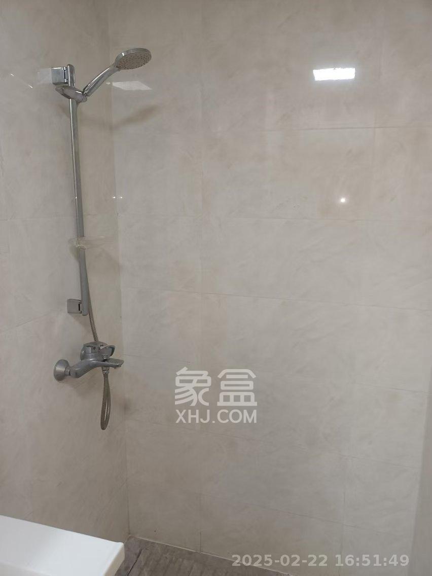 卓越浅水湾  1室1厅1卫   1200.00元/月室内图